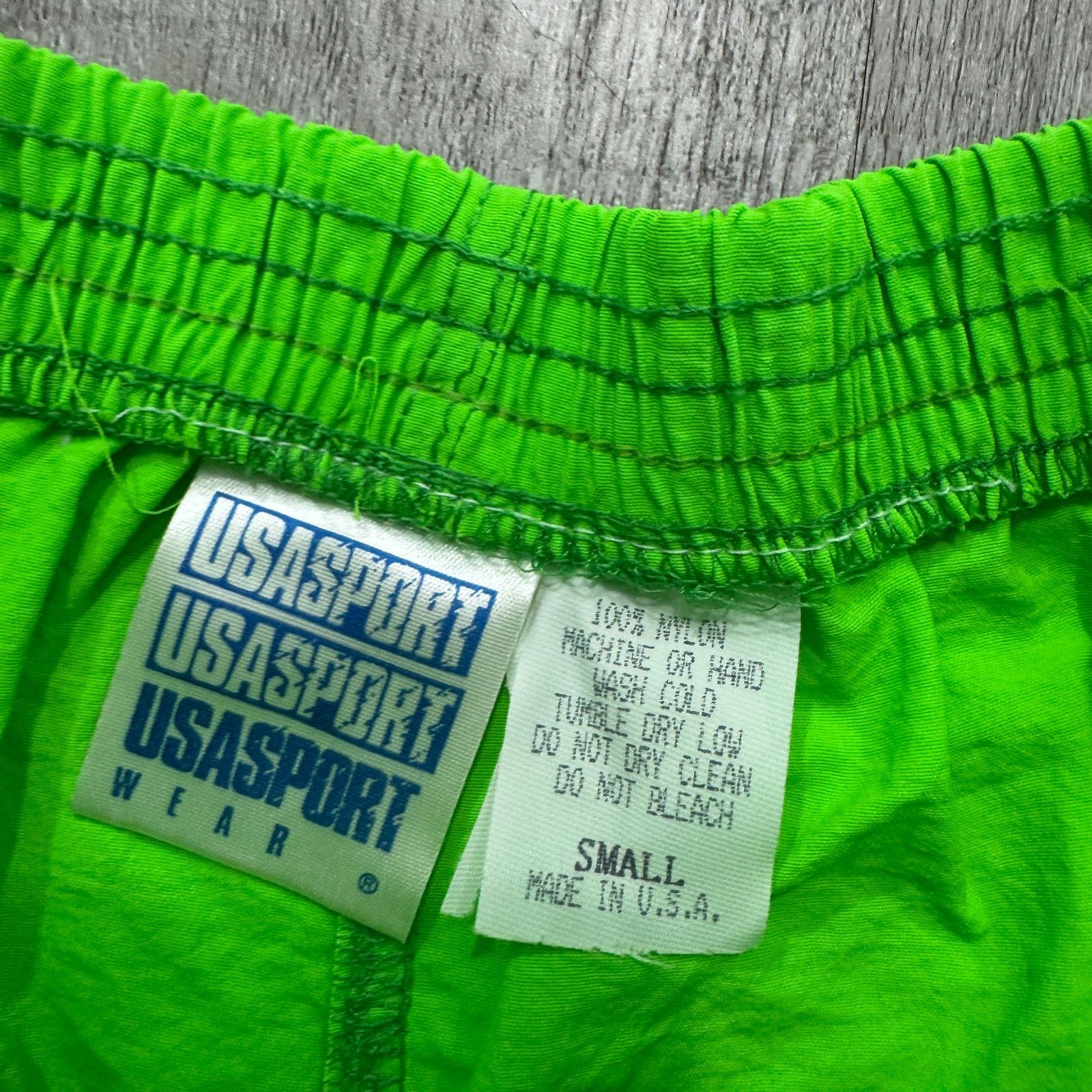 Vintage NEW Vintage USA Sport Surf Shorts Mens Small Green 80s Size US 26 / EU 42 - 6 Thumbnail