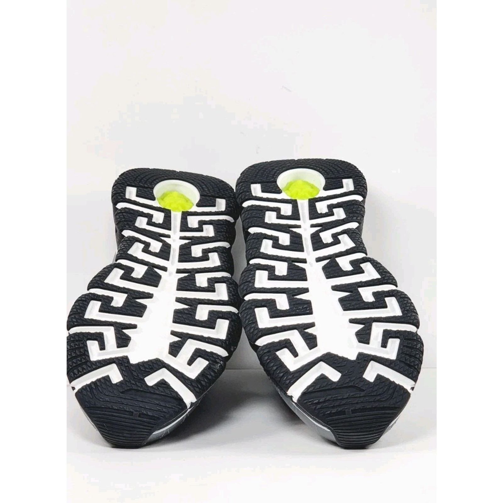 Versace VERSACE Trigreca Sneakers Mismatch Size L40 R39. Size US 7 / EU 40 - 5 Thumbnail