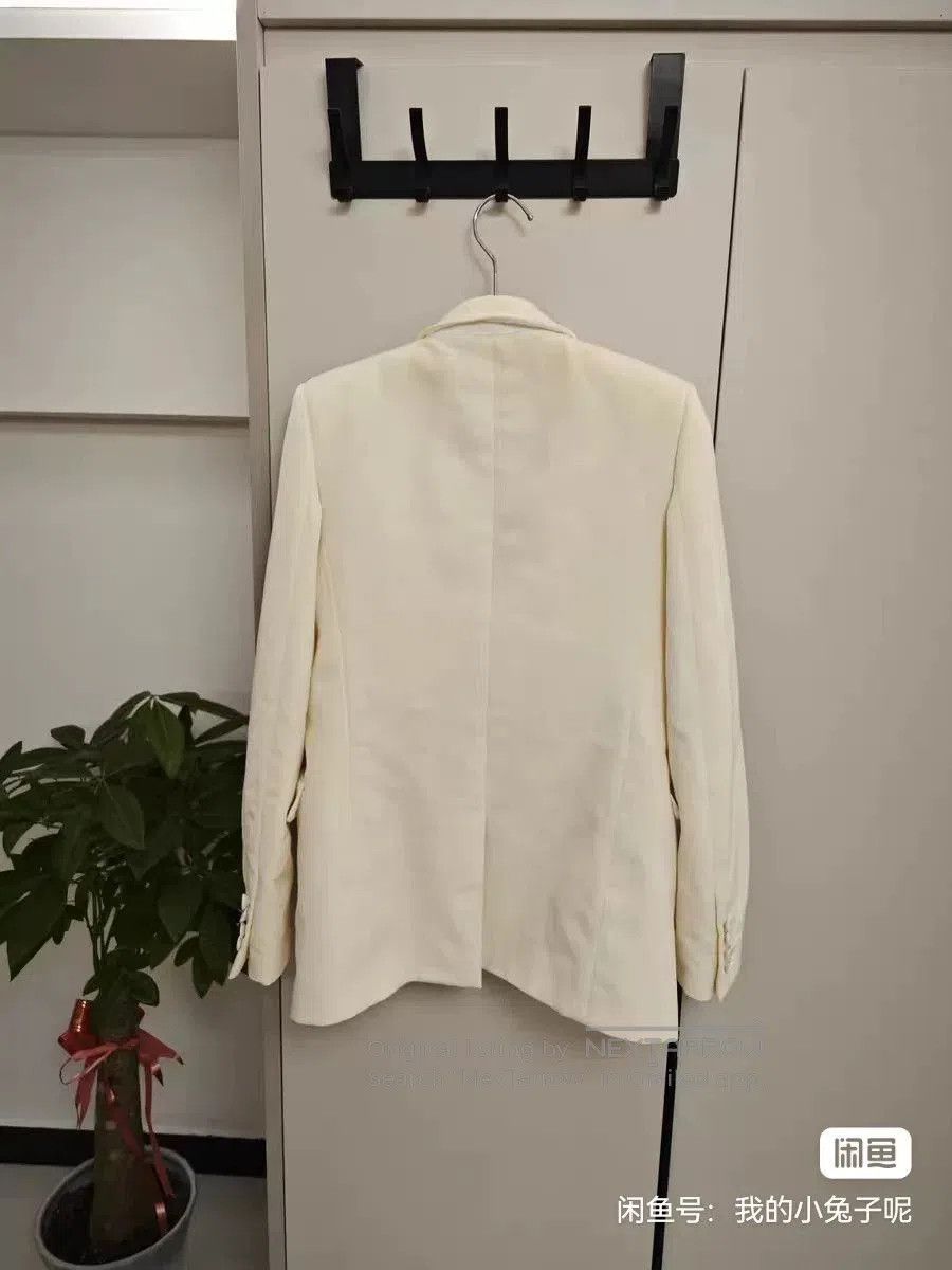 Saint Laurent Paris Saint Laurent Beige Wool Blazer. Size XXS / US 00 / IT 34 - 2 Thumbnail