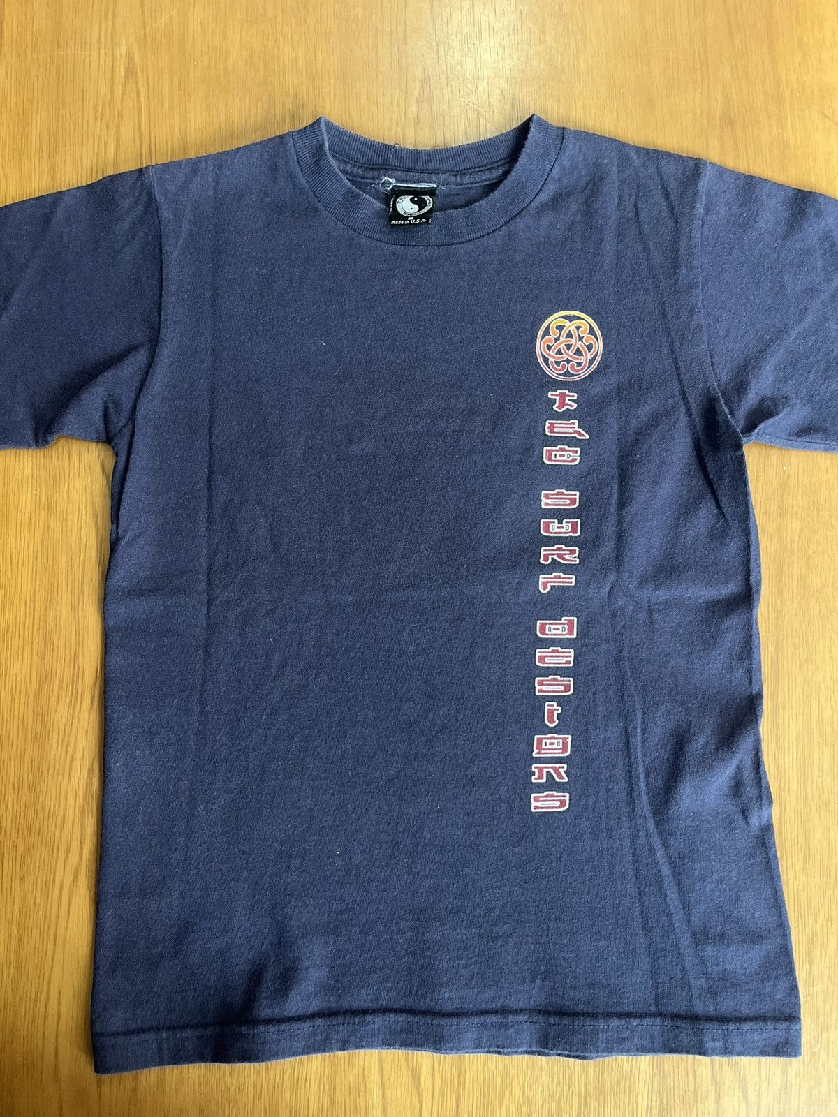 Vintage Vintage T&C Surf Designs Hawaii YIN-YANG Dragon 90’s Tshirt Size US XS / EU 42 / 0 - 4 Thumbnail