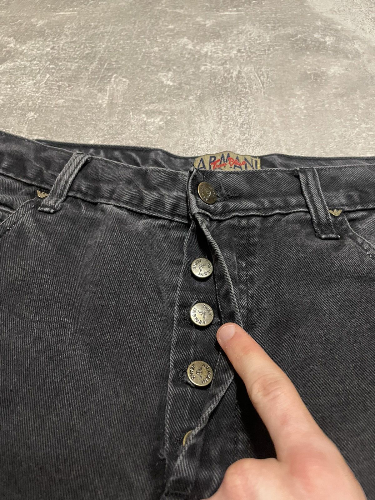Armani Vintage Armani Jeans Black Regular Fit Denim Size 34 Size US 34 / EU 50 - 7 Thumbnail