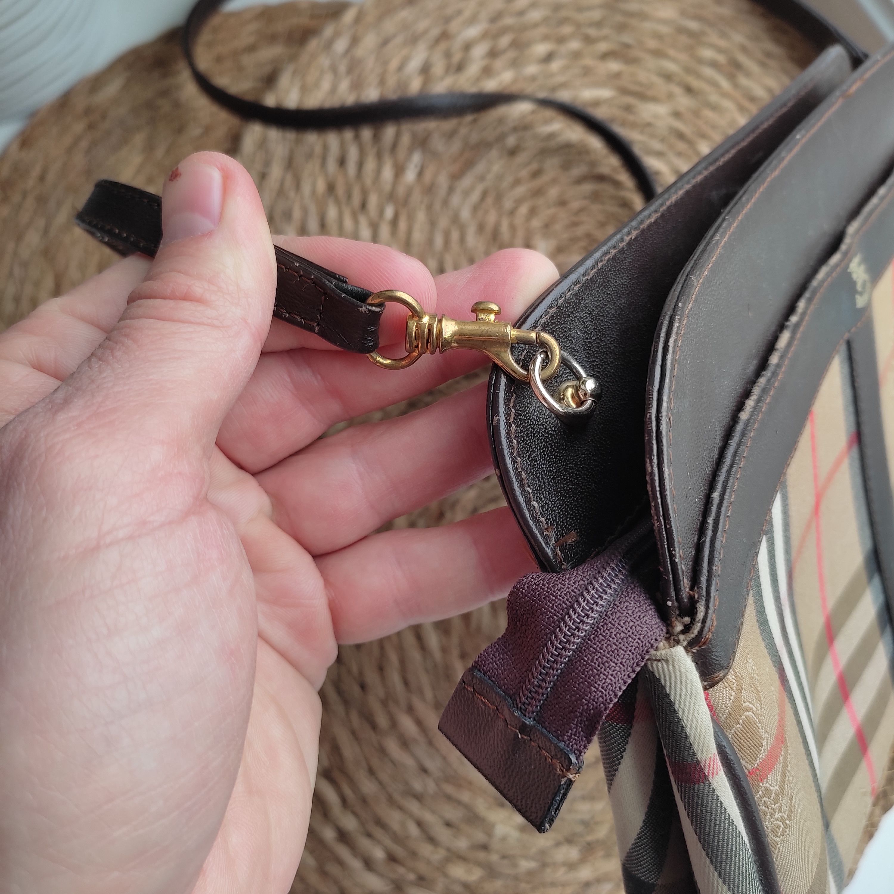 Burberry Burberry Burberrys Front Pocket Zip Crossbody vintage bag Size ONE SIZE - 7 Thumbnail