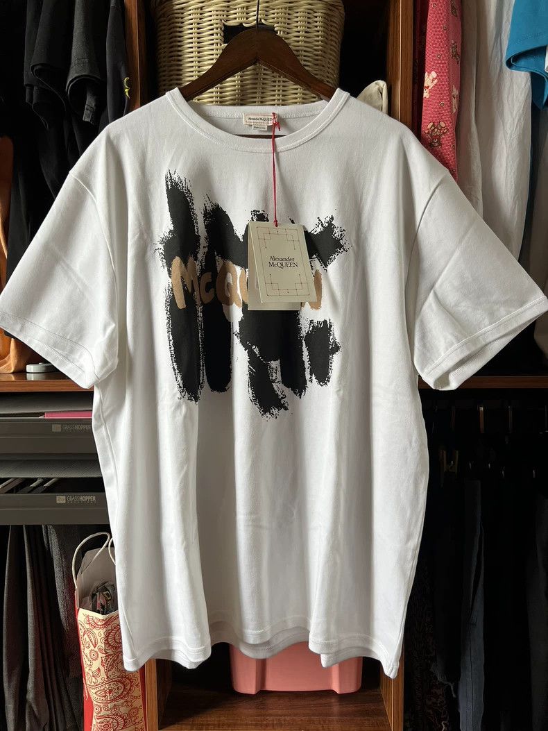 Alexander McQueen Alexander McQUEEN White men's short - sleeve T - shirt, 100 Size US XL / EU 56 / 4 - 1 Thumbnail