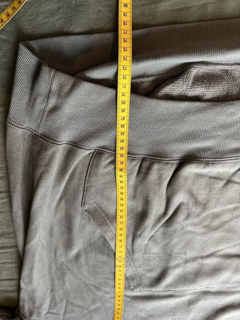 Vetements VETEMENTS sweatshirt Size US S / EU 44-46 / 1 - 5 Thumbnail