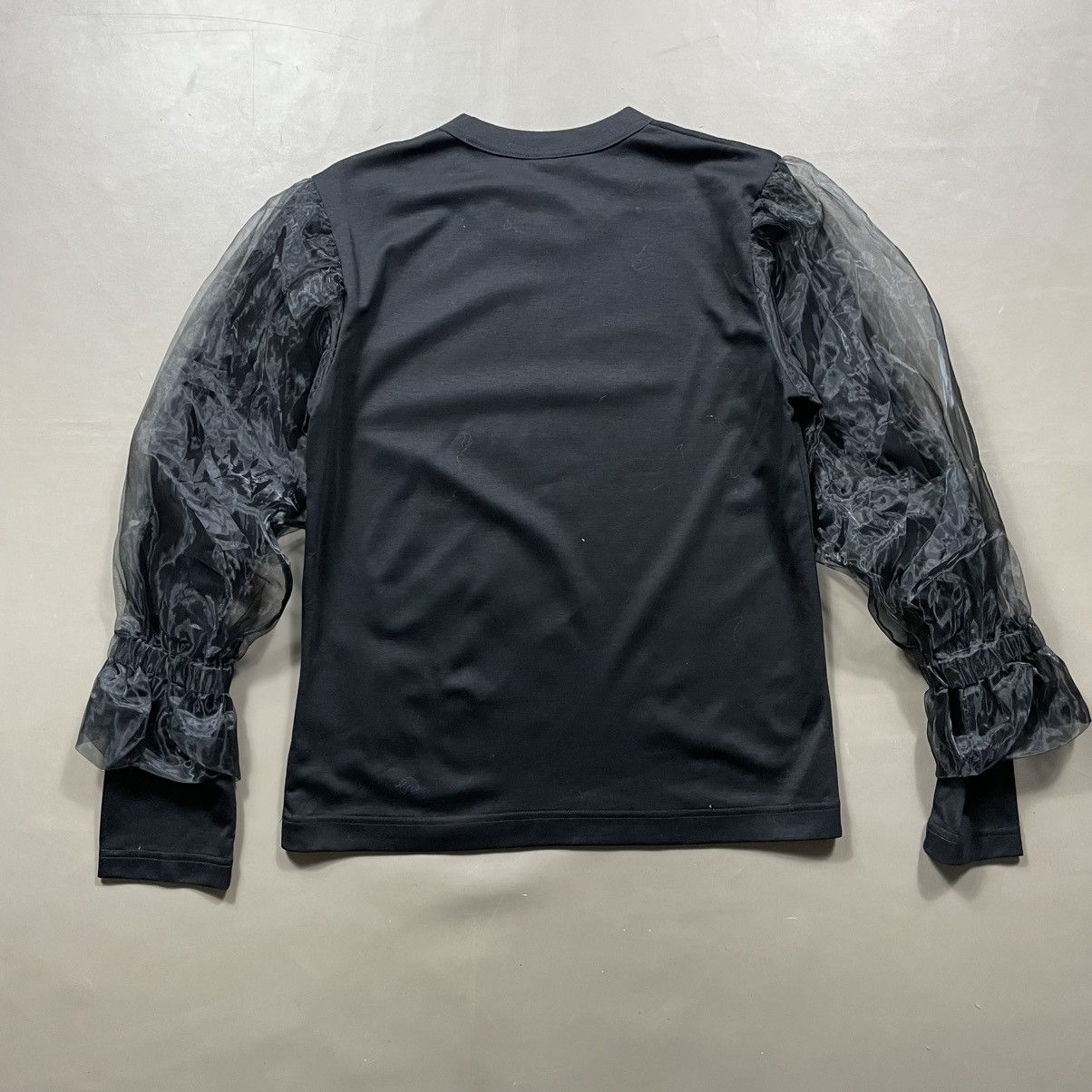 Comme des Garcons NOR KEI NINOMIYA BLACK ORGANZA SLEEVE T-SHIRT Size S / US 4 / IT 40 - 8 Thumbnail
