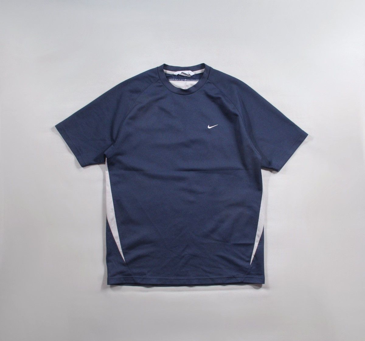 Nike Nike Vintage 90s Shirt Tee Navy Blue Running NSW Tech M Size US M / EU 48-50 / 2 - 1 Thumbnail