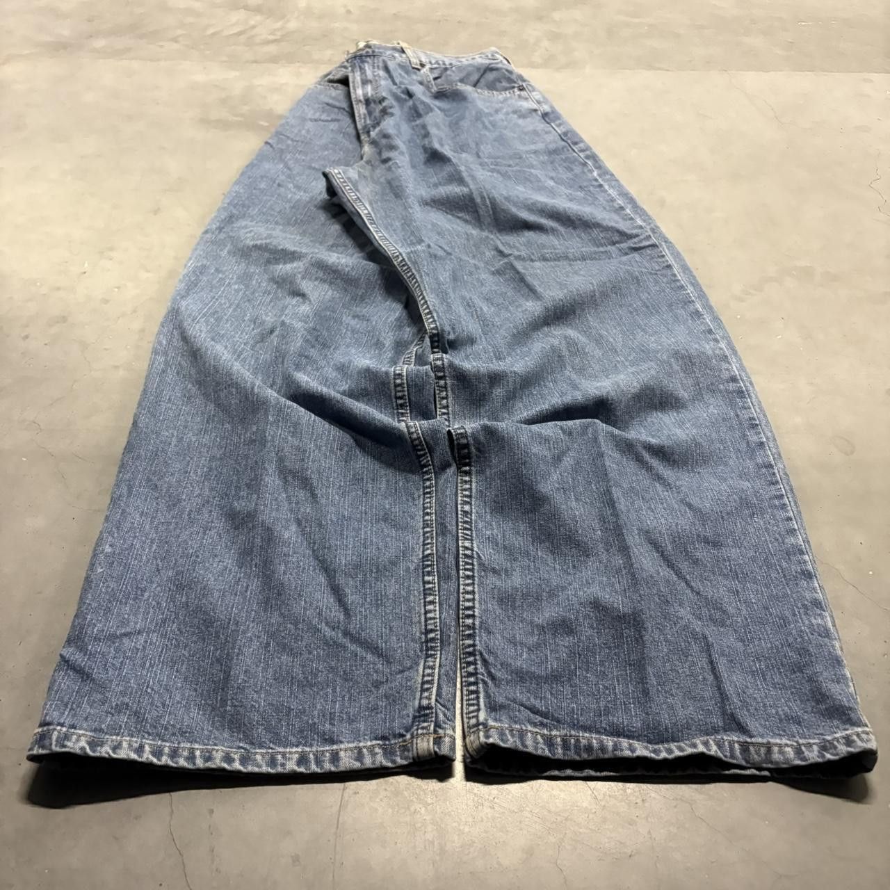 Old Navy Crazy Vintage Y2K/2000s Super Baggy Old Navy WideLeg Skater Style Medium wash Denim Jeans! Size US 36 / EU 52 - 3 Thumbnail