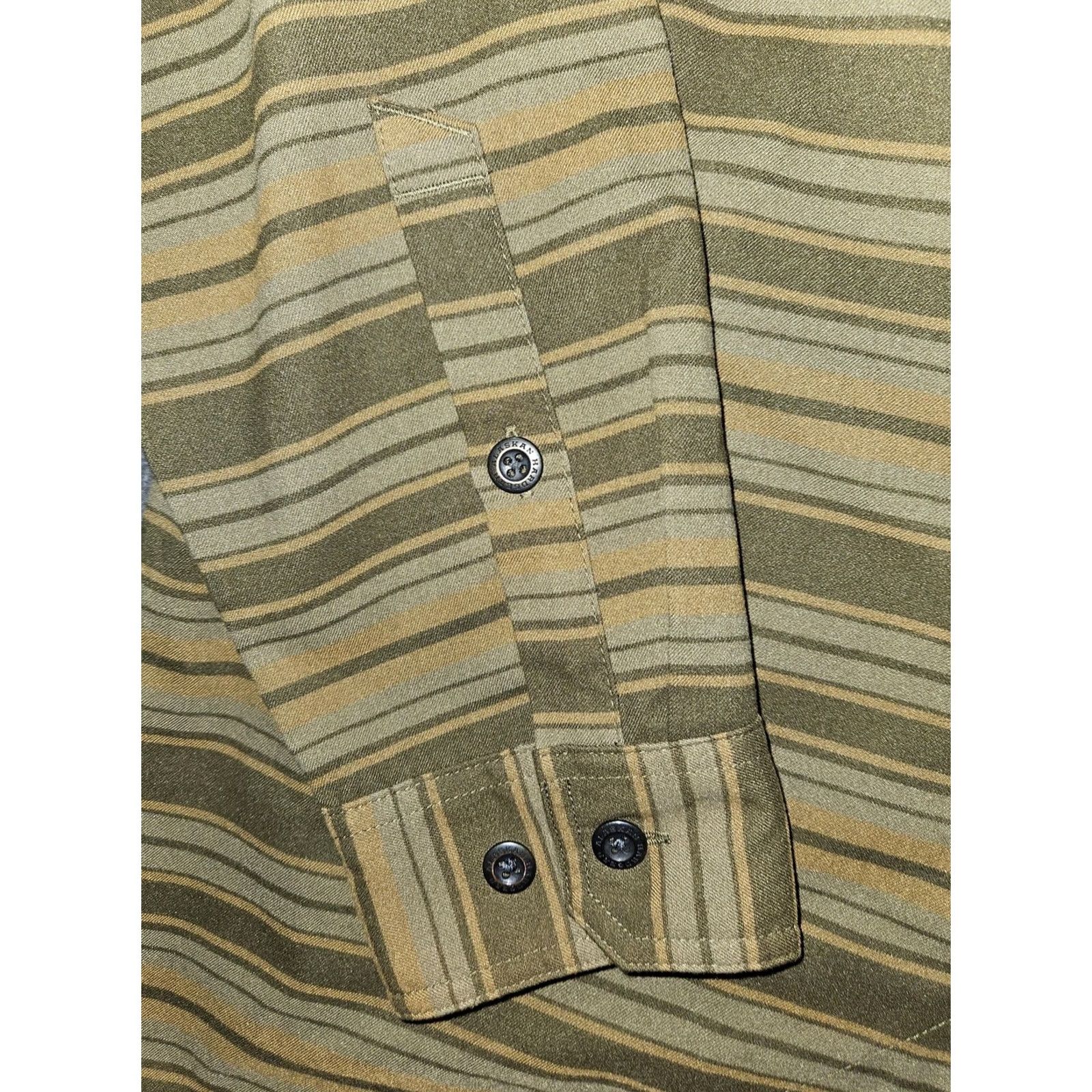 Vintage VINTAGE Alaskan Hardgear Shirt Mens Large Brown Stripe Duluth Untucked Outdoor Size US L / EU 52-54 / 3 - 6 Thumbnail