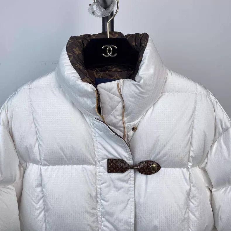 Louis Vuitton Louis Vuitton Capsule style white inner presbyopia down ja Size XXS / US 00 / IT 34 - 9 Thumbnail