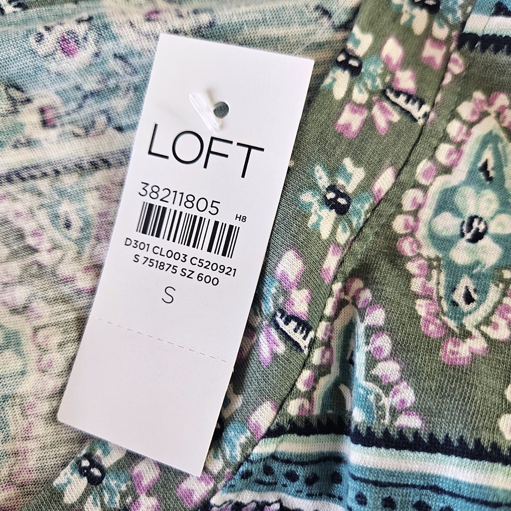Loft Ann Taylor LOFT Womens Tee Small Green Purple Floral Paisley Cotton T-Shirt V-Neck Size S / US 4 / IT 40 - 5 Thumbnail