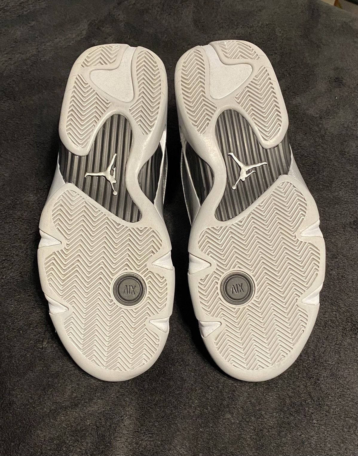 Jordan Brand Wmns Air Jordan 14 Retro Low 'Metallic Silver' Size US 11.5 / IT 41.5 - 5 Thumbnail