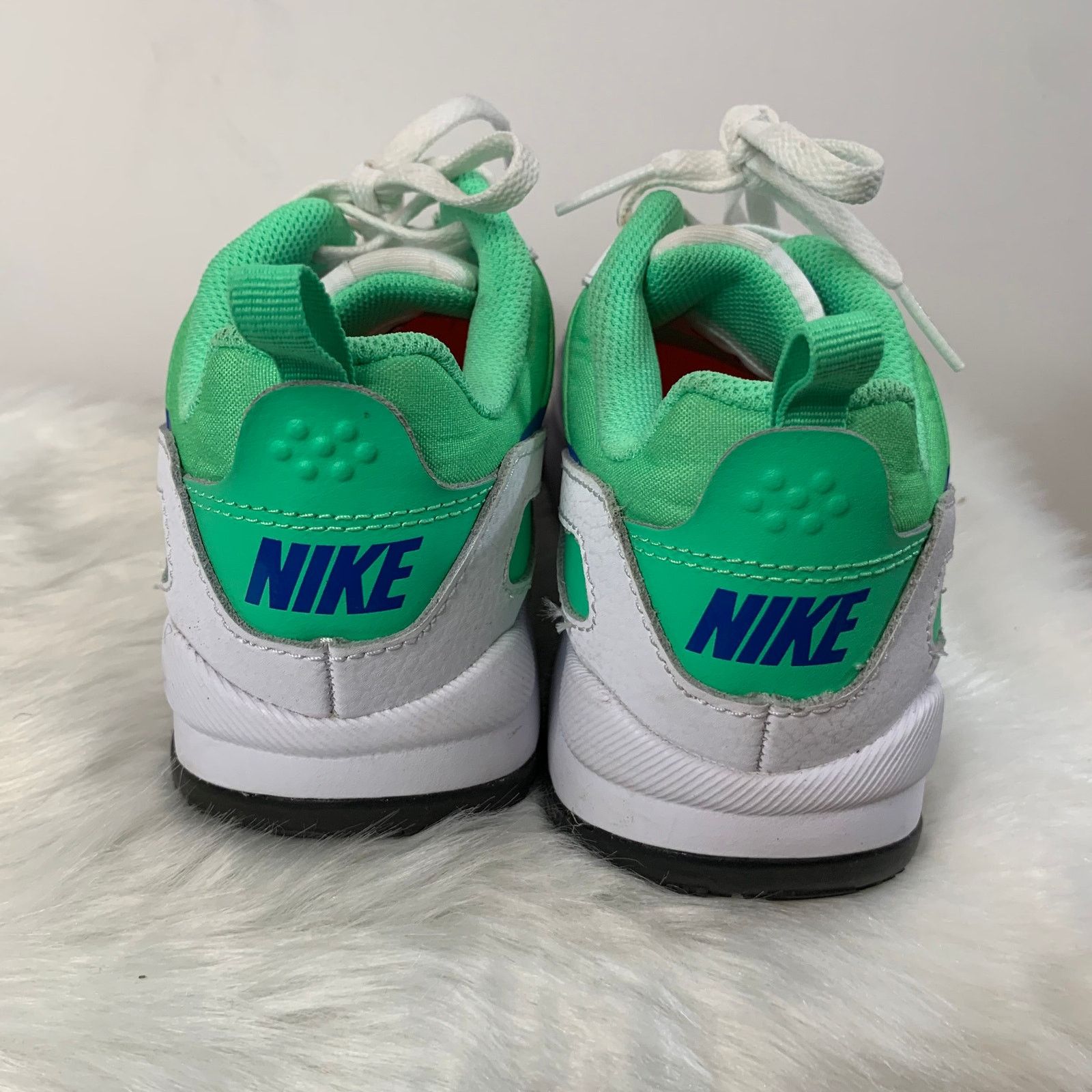 Nike Nike LD Runner White Electro Green Womens Size 6 Size US 6 / IT 36 - 7 Thumbnail