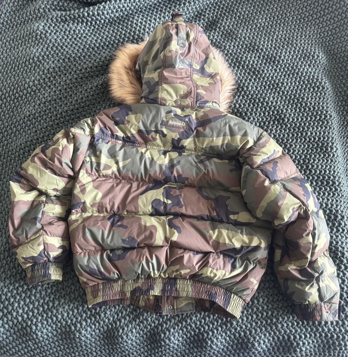 Supreme Supreme Face Mask 700 down fill jacket camo size small Size US S / EU 44-46 / 1 - 2 Thumbnail
