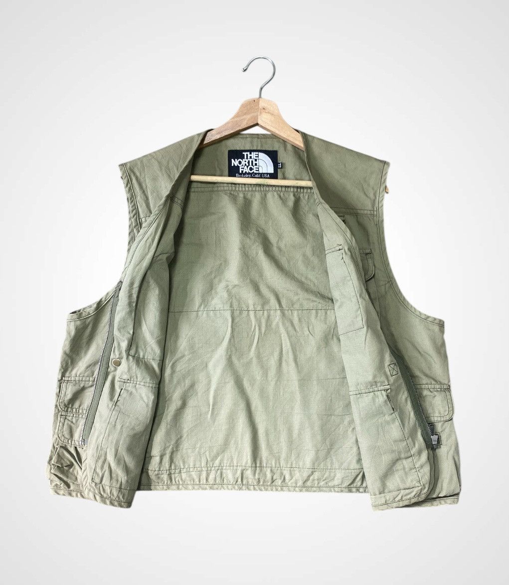 The North Face Rare Vintage The North Face Vest Multi pocket Jacket Size US L / EU 52-54 / 3 - 3 Thumbnail