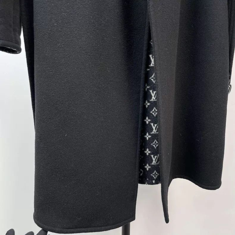 Louis Vuitton Louis Vuitton Wool lapel long-sleeve belted coat with pres Size XS / US 0-2 / IT 36-38 - 6 Thumbnail