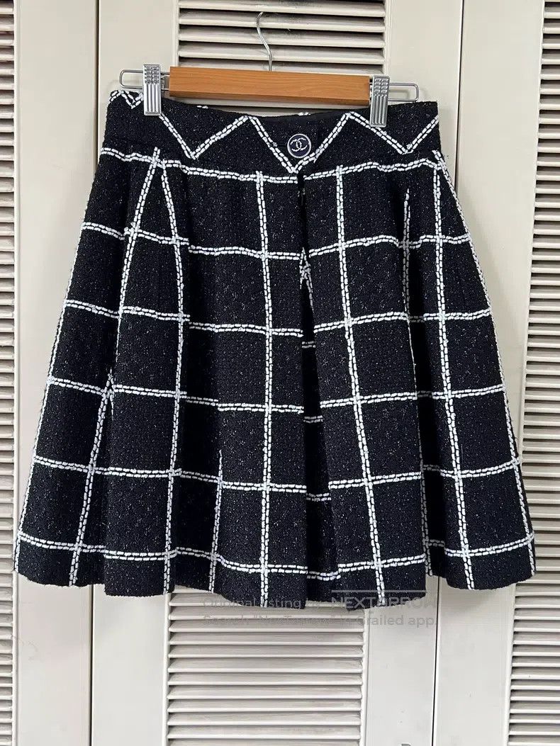 Other Chanel Black and white plaid tweed skirt Size 42" / US 20 - 1 Thumbnail