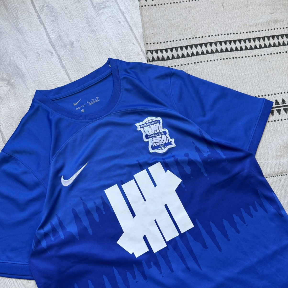 Nike × Undefeated ⚽️ Blockore Nike Underfed jersey Birmingham City FC England Size US L / EU 52-54 / 3 - 2 Thumbnail