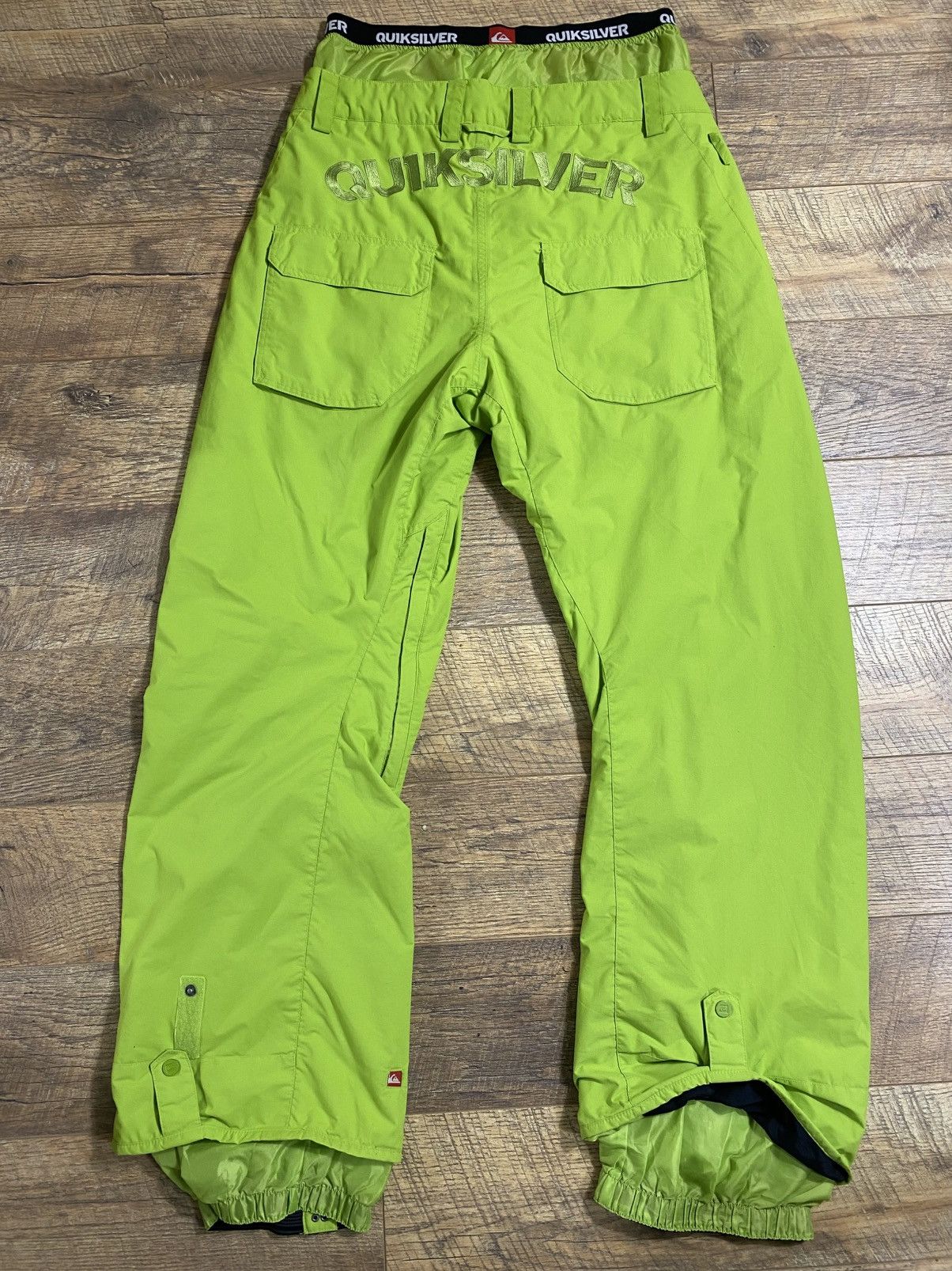 Quiksilver Quiksilver Silver Ski Pants. Neon Lime. 8000MM Tech. Size L Size US 32 / EU 48 - 1 Thumbnail