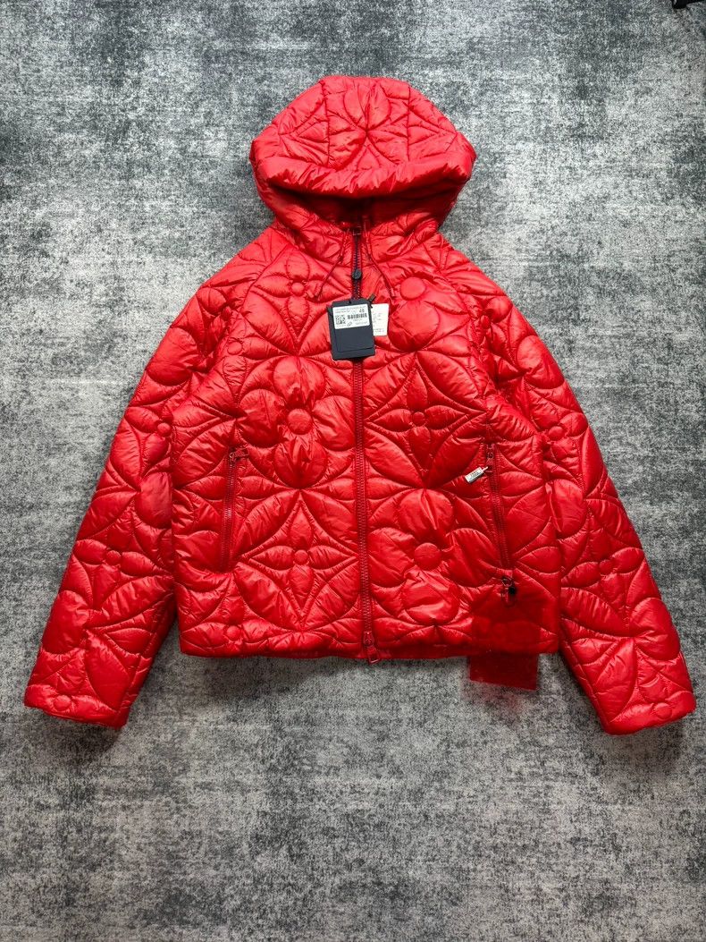 Louis Vuitton Louis Vuitton Red listing three-flower down jacket 2501-Nex Size US M / EU 48-50 / 2 - 1 Thumbnail