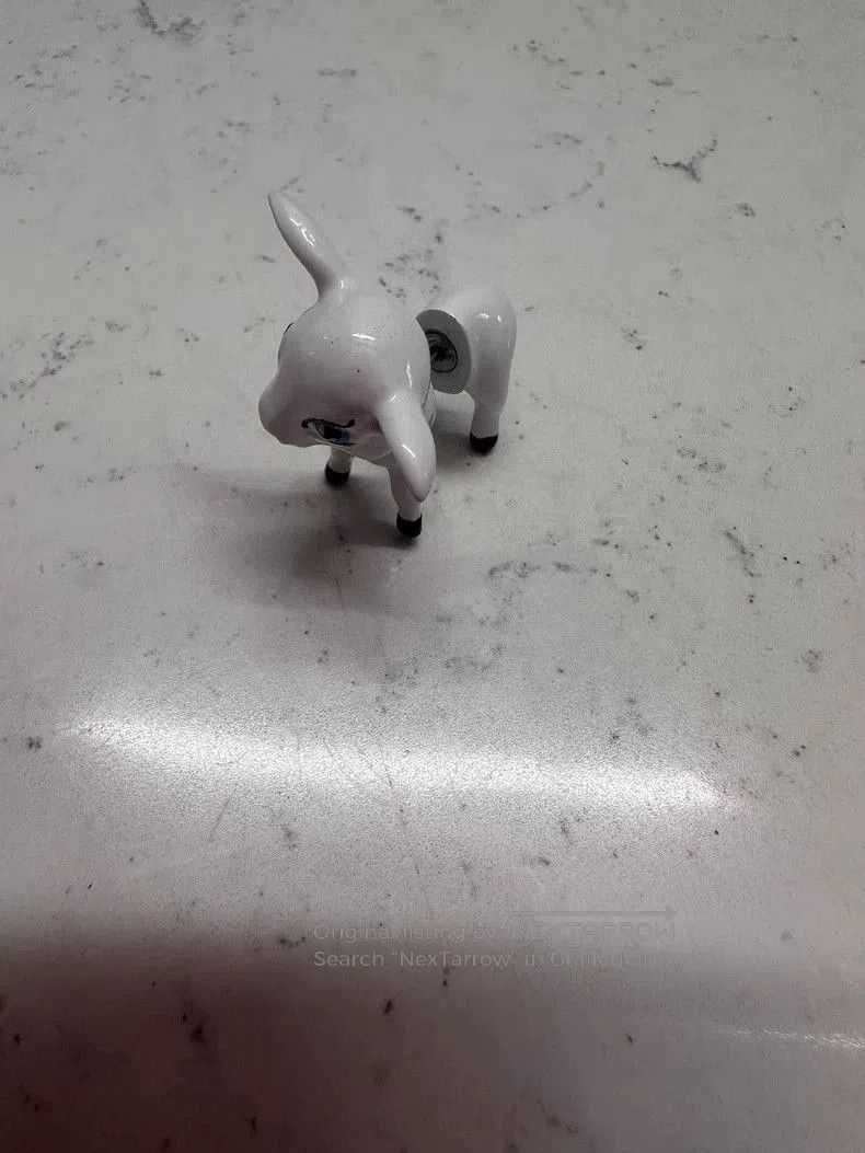 Balenciaga Balenciaga White Happy Lamb Single Earring. Size ONE SIZE - 8 Thumbnail
