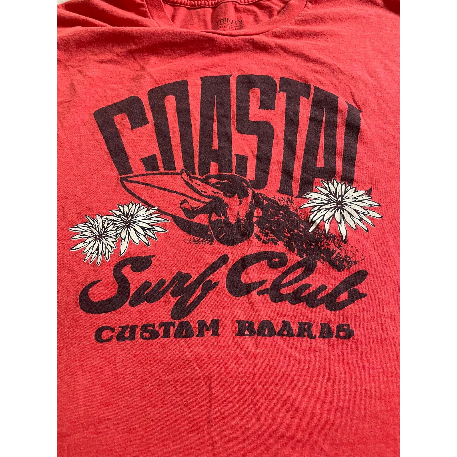Other Trinity Collective Coastal Surf Club TShirt SZ XL Size US XL / EU 56 / 4 - 2 Thumbnail