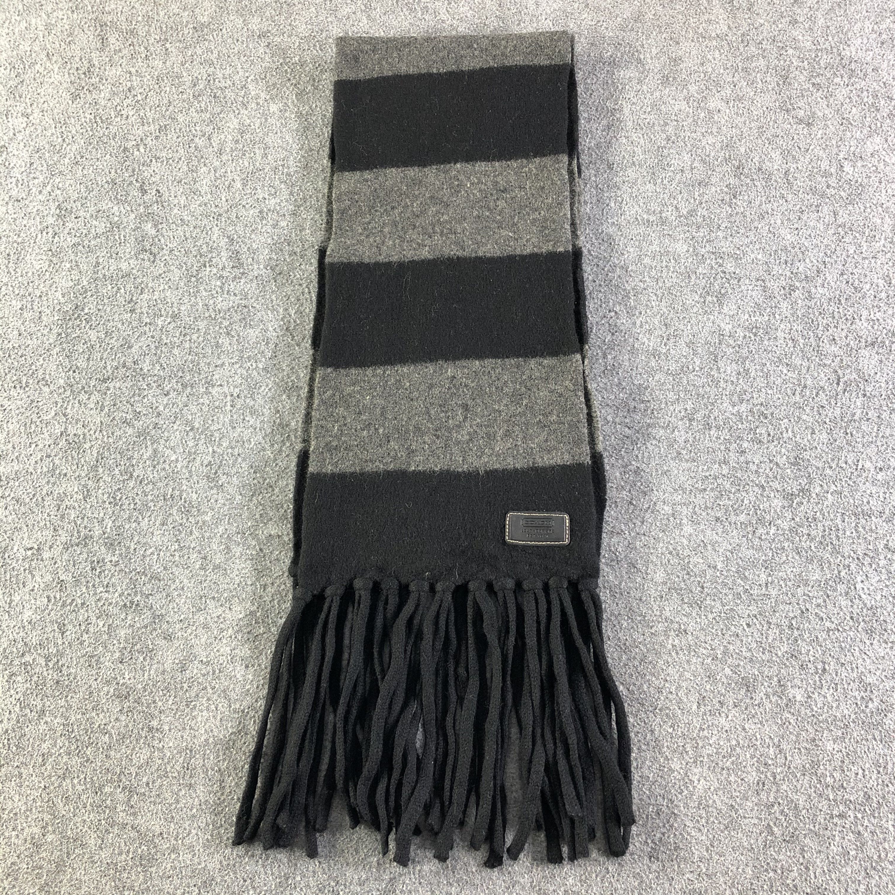 Coach Coach Scarf / Muffler / Neckwear Size ONE SIZE - 3 Thumbnail