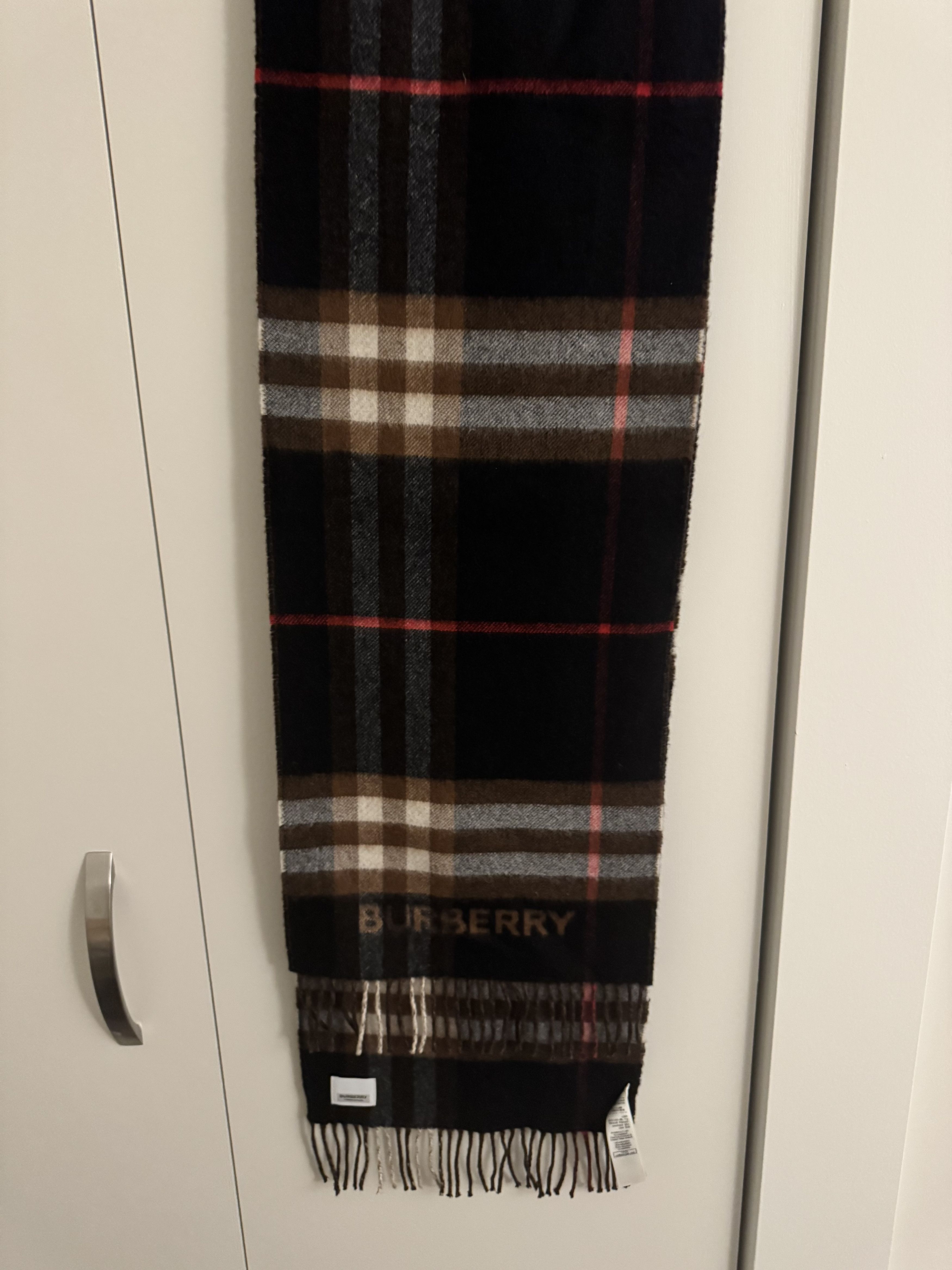Burberry Burberry Giant Check Cashmere Scarf Size ONE SIZE - 2 Thumbnail
