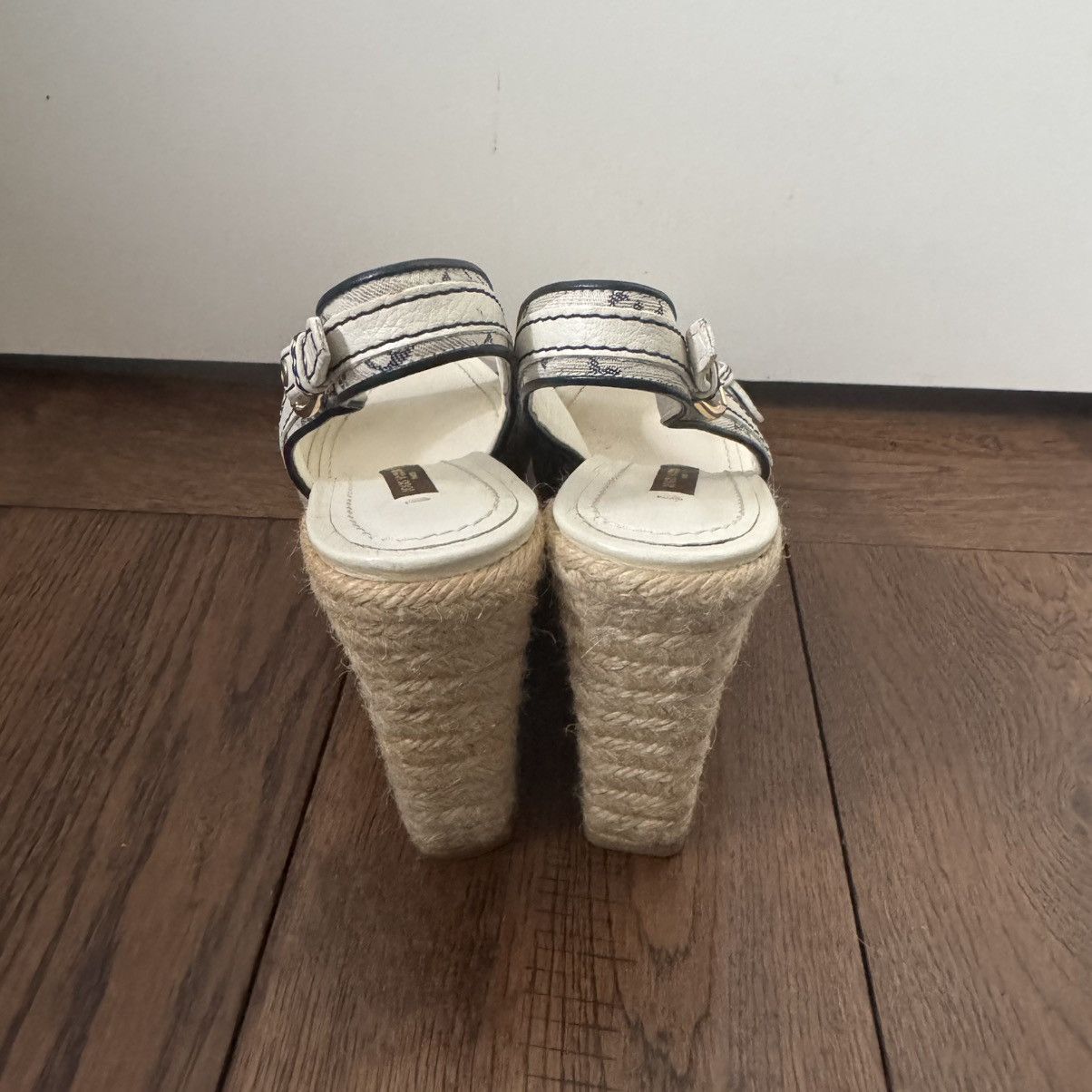 Louis Vuitton Louis Vuitton Wedge Size US 5.5 / IT 35.5 - 4 Thumbnail