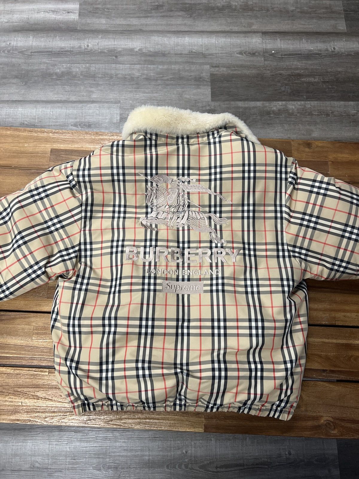 ✩*✩様 supreme Burberry チェック柄ダウンジャケット Supreme x Burberry Nova Check Shearling Fur Collar Puffer Jacket