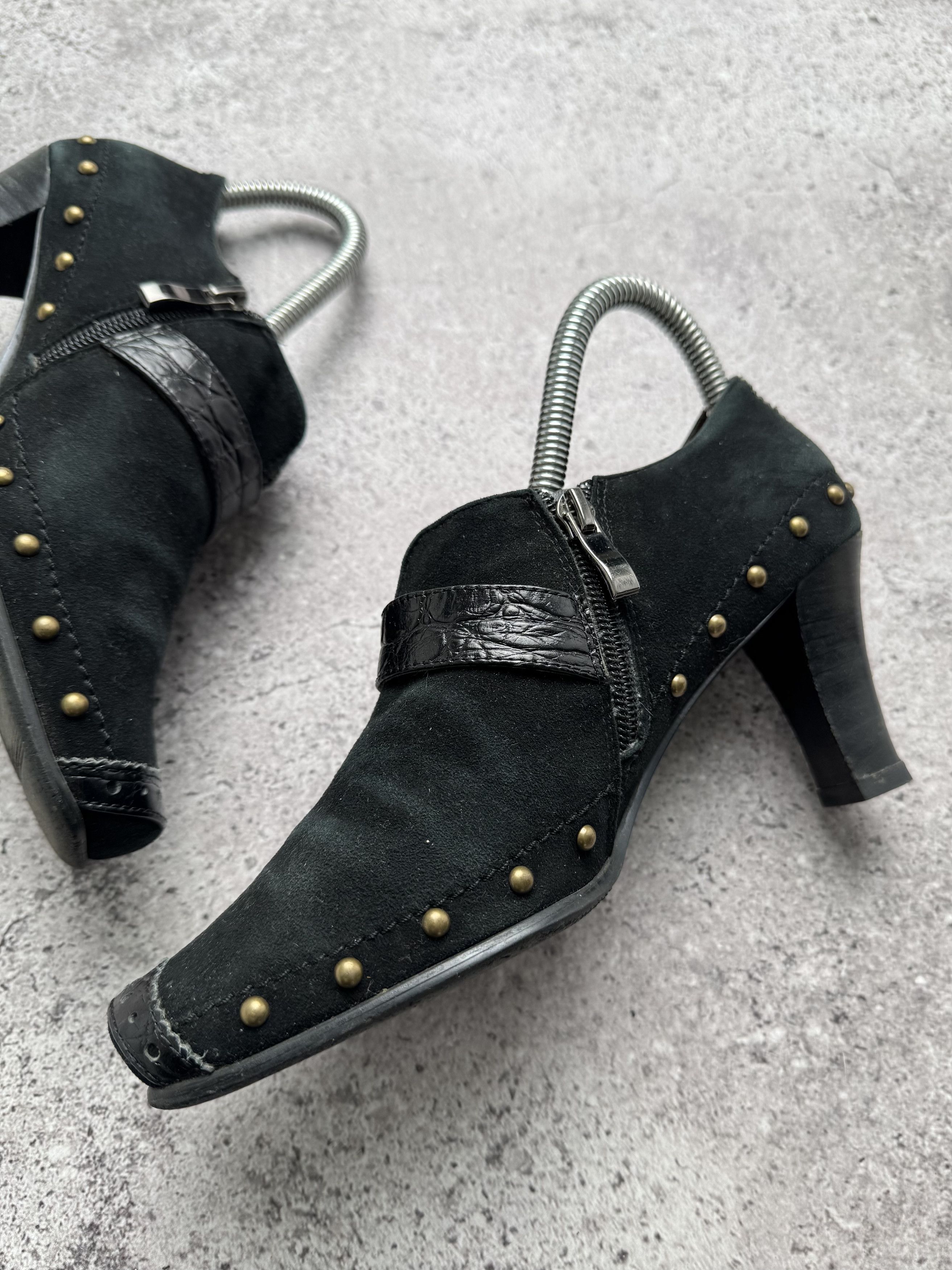 Vintage Vintage Leather Heels With Metal Details C2(V500) Size US 5 / IT 35 - 7 Thumbnail