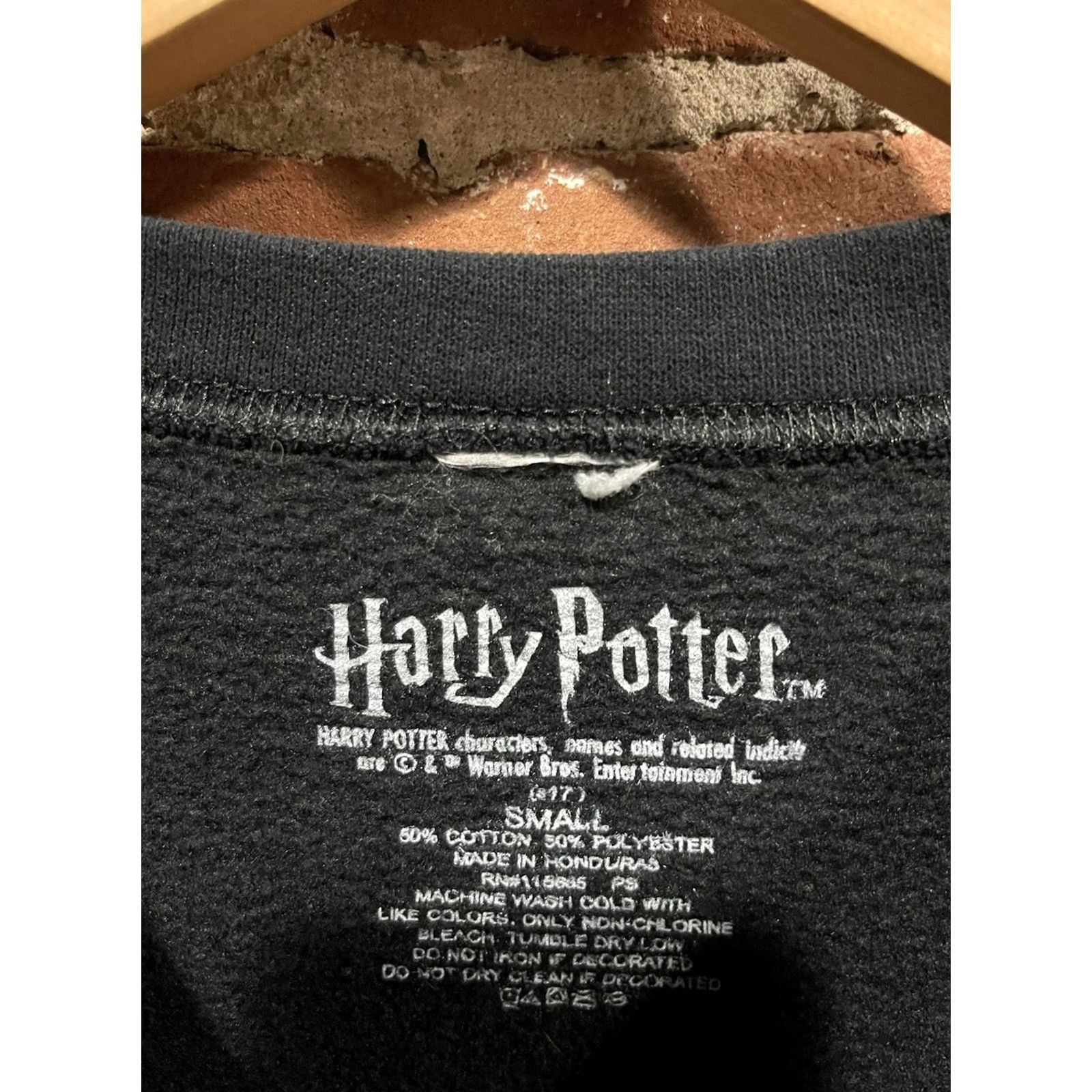 Vintage Harry Potter Crewneck Sweatshirt XS Black Unisex Adults Solid Logo Pullover Long Sleeve Leather? Size XS / US 0-2 / IT 36-38 - 2 Thumbnail