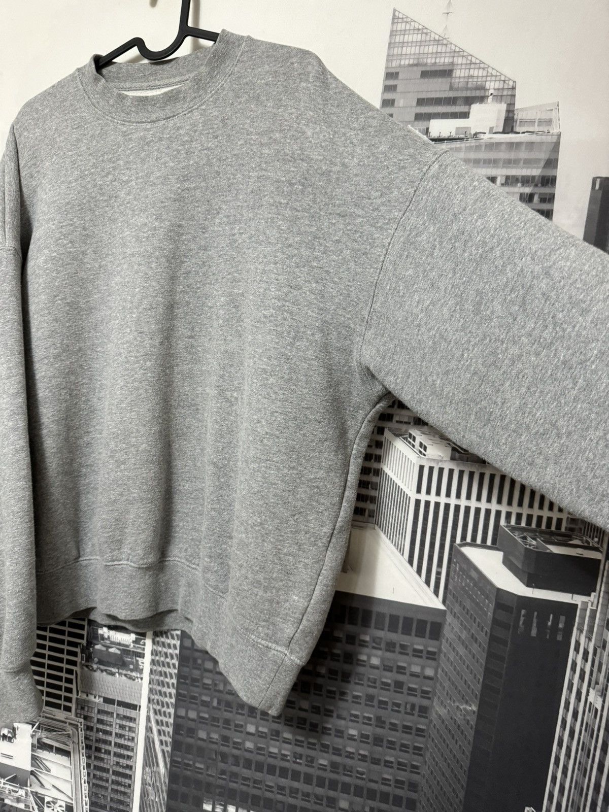 Fear of God OG Fear of God Essentials Graphic Crewneck Grey SZ Small🔥 Size US S / EU 44-46 / 1 - 7 Thumbnail
