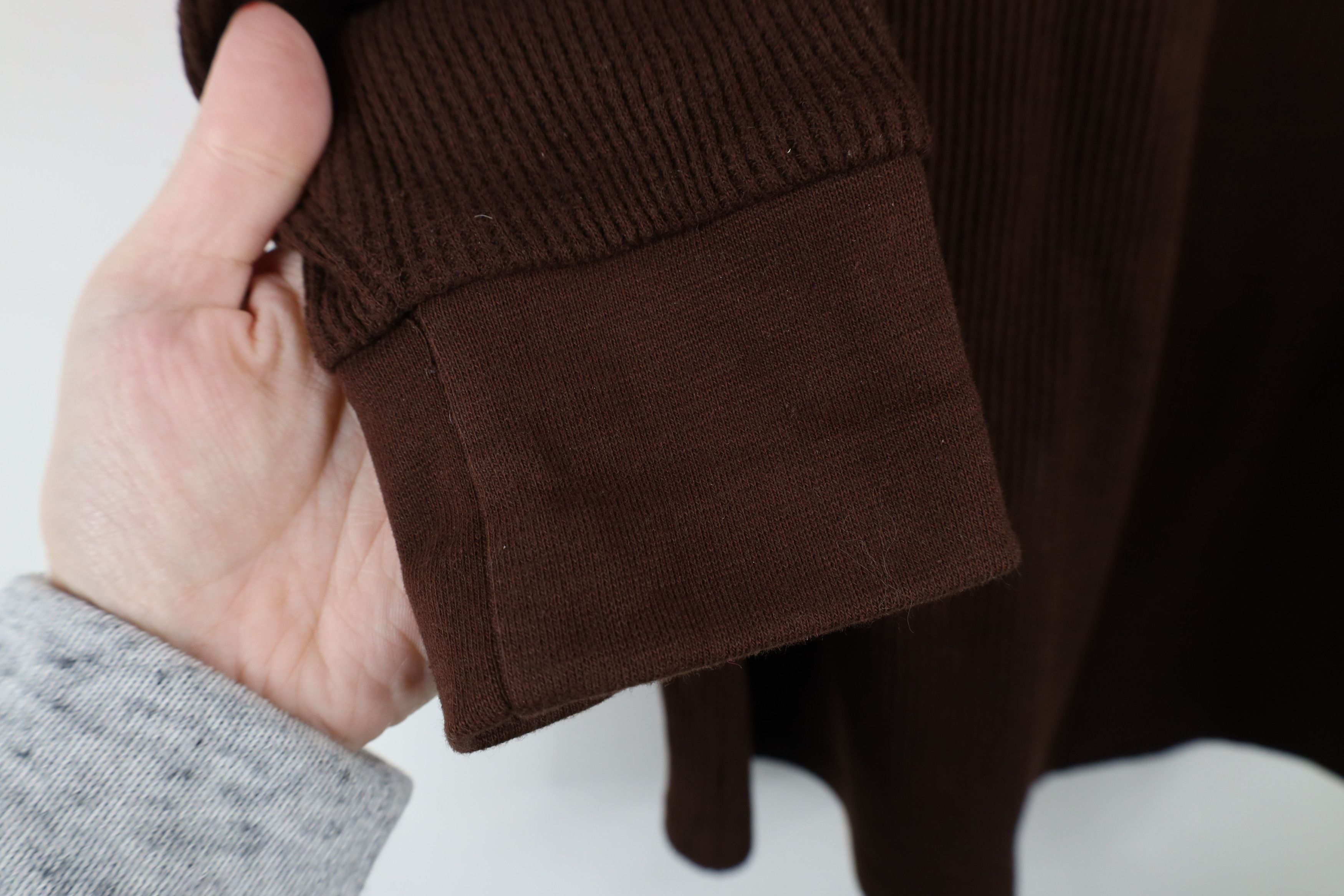 Vintage Vintage 90s Y2K Streetwear Knit Long Sleeve T-Shirt Brown Size US M / EU 48-50 / 2 - 7 Thumbnail