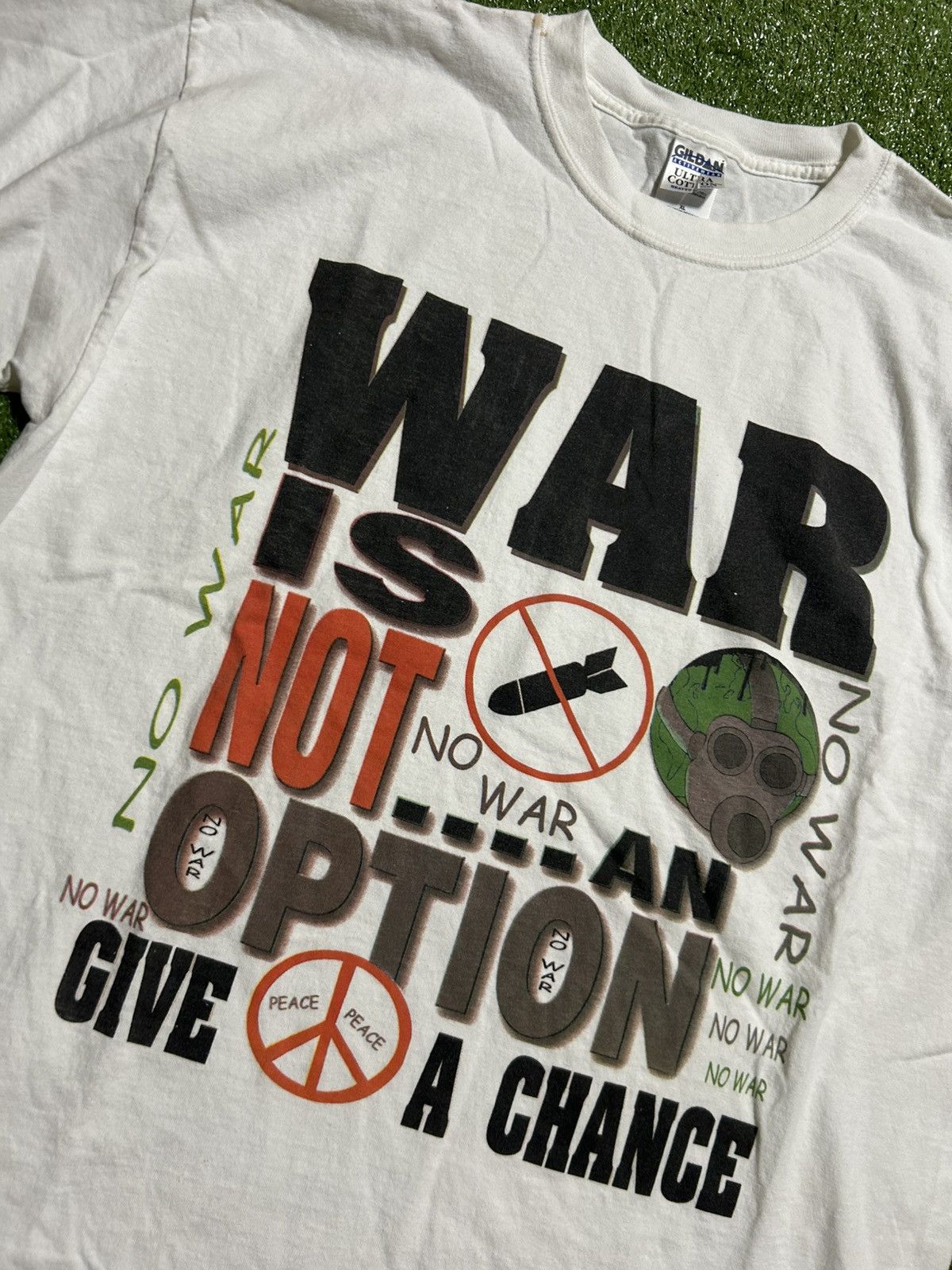 Gildan × Vintage VINTAGE NO WAR PROTEST PEACE GRAPHIC TEE Size US XL / EU 56 / 4 - 2 Thumbnail