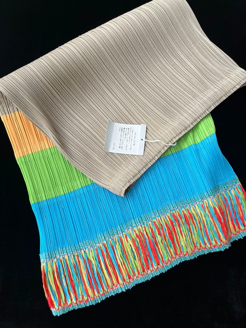 Issey Miyake Issey Miyake size:3 Rainbow pleated skirt Size 31" - 1 Thumbnail