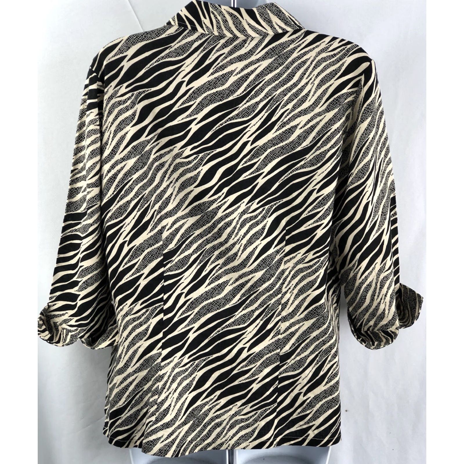 Vintage Jaclyn Smith Blouse Shirt S Black/Tan Zebra Animal Button Up 3/4 Sleeve Casual Workwear Women Size S / US 4 / IT 40 - 3 Thumbnail