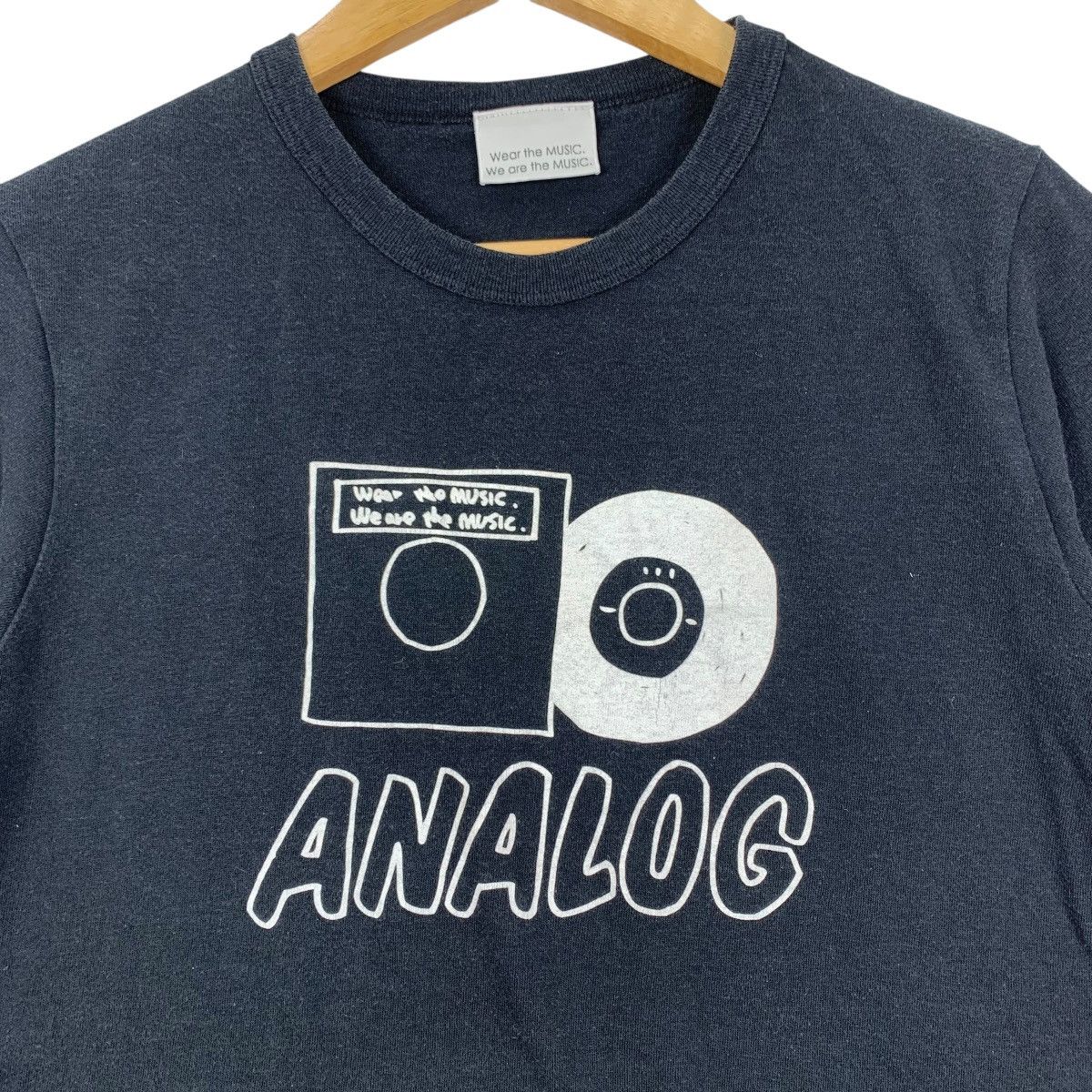 Vintage Vintage TOWER RECORDS ANALOG No Music No Life Wear The Shirt Size US S / EU 44-46 / 1 - 3 Thumbnail