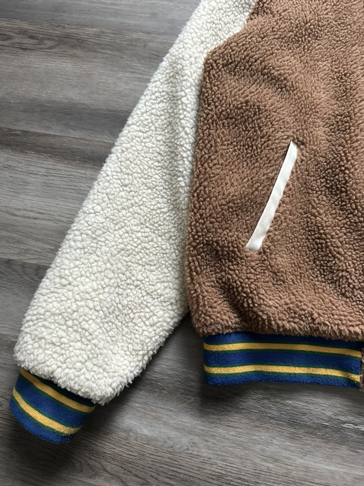 Urban Outfitters Urban Outfitters Sherpa Varsity Jacket Size US L / EU 52-54 / 3 - 6 Thumbnail