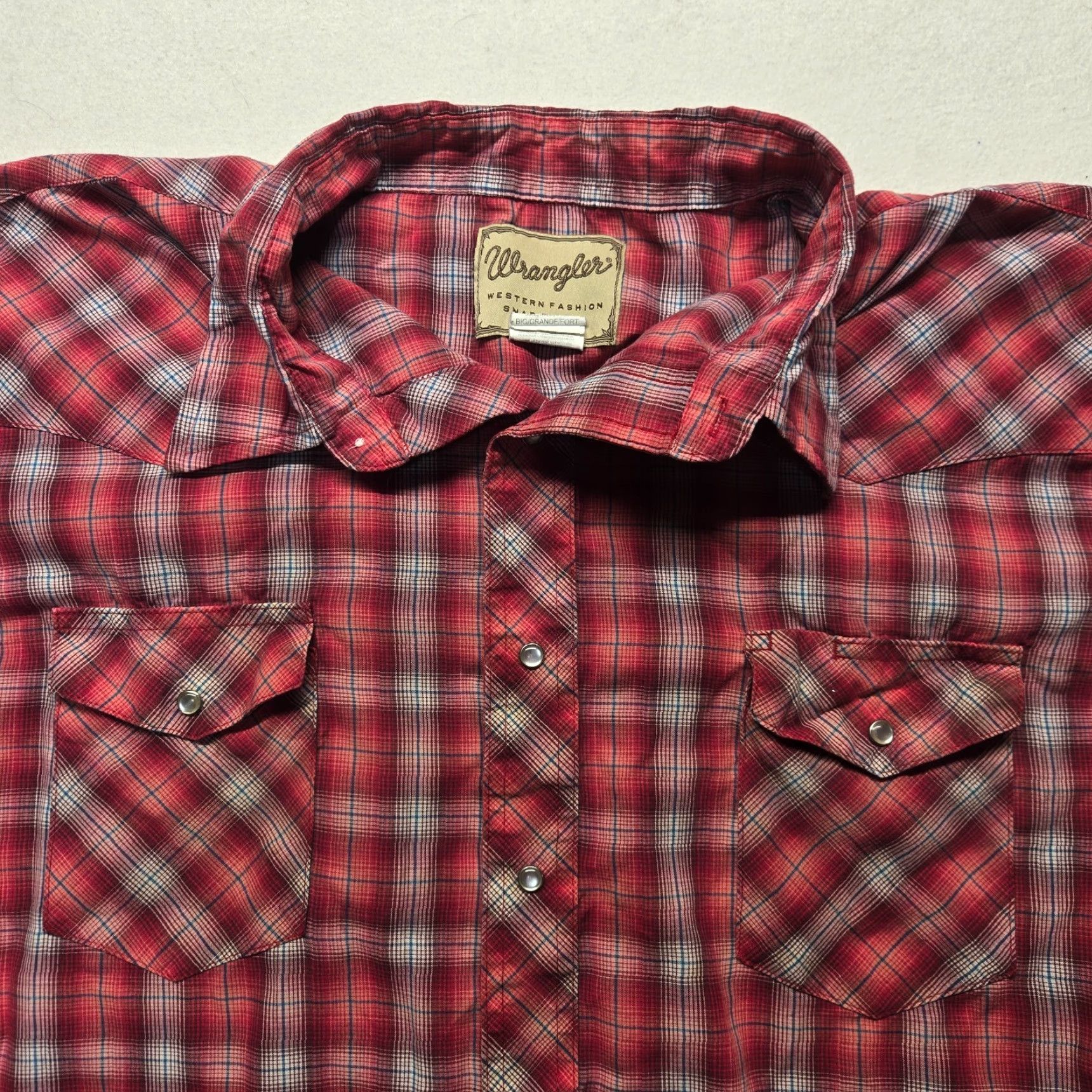 Wrangler VINTAGE Wrangler Men’s Casual Short Sleeve Plaid Button-Down Shirt 3XL Red Cotton Spring Summer Fall Size US XXL / EU 58 / 5 - 2 Thumbnail
