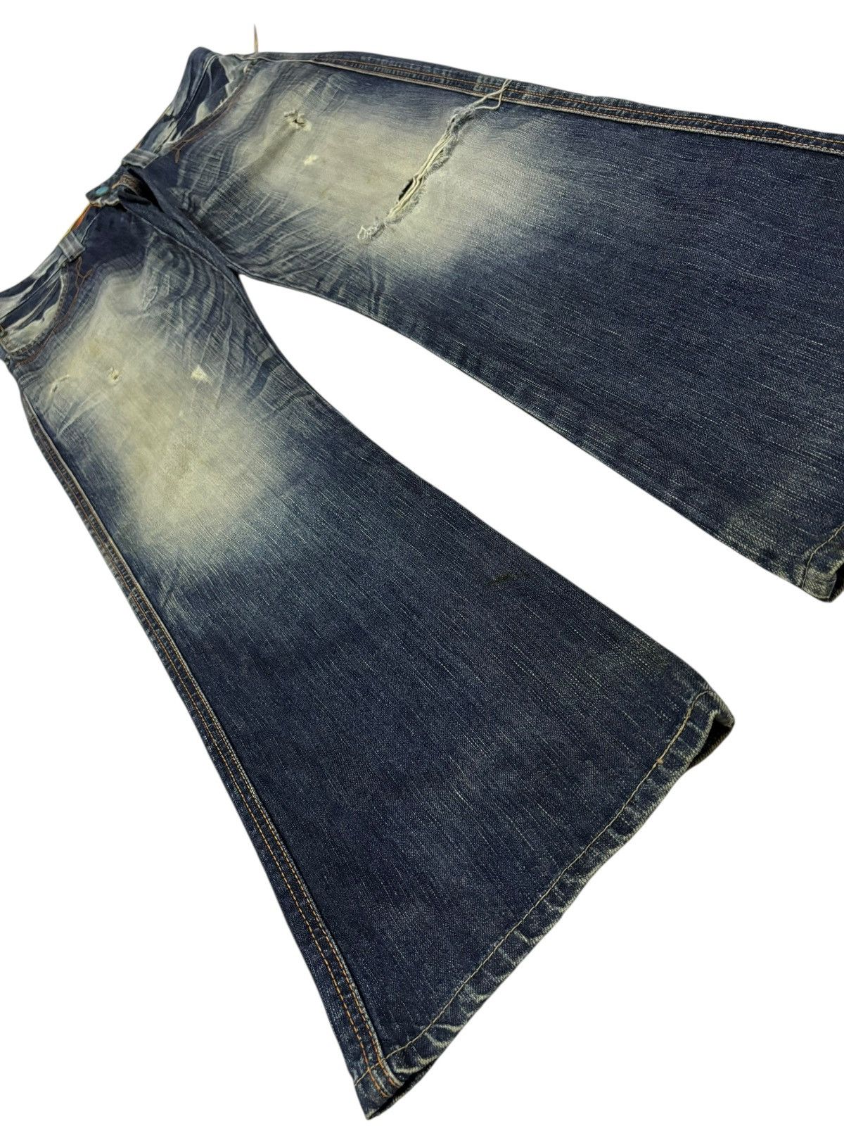 Edwin Vtg Edwin Blue Trip Japan 500 Flared Distressed Jeans Size US 31 - 3 Thumbnail