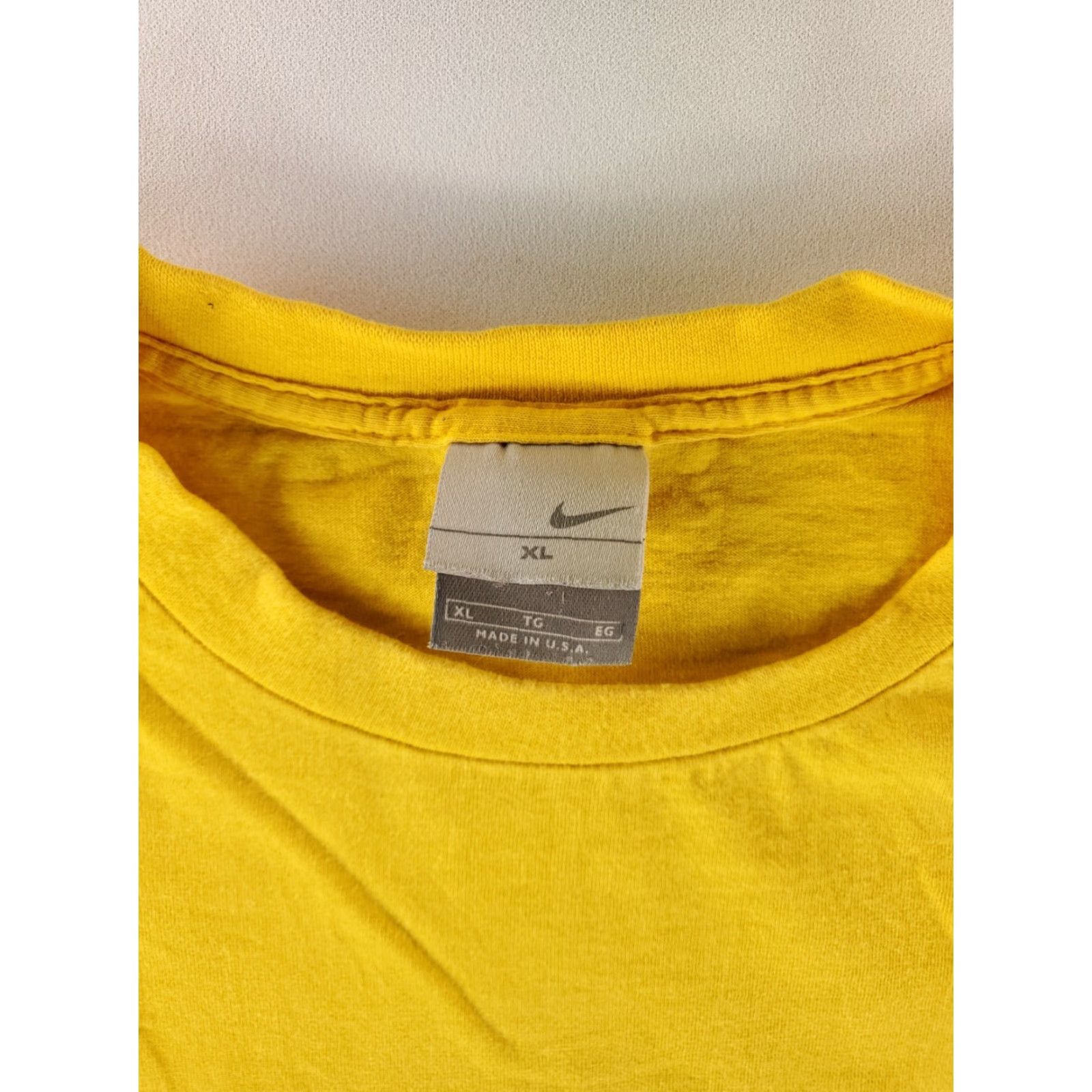 Nike VINTAGE Nike Crew Neck Long Sleeve T Shirt Yellow XL Mens USA 90s Size US XL / EU 56 / 4 - 3 Thumbnail