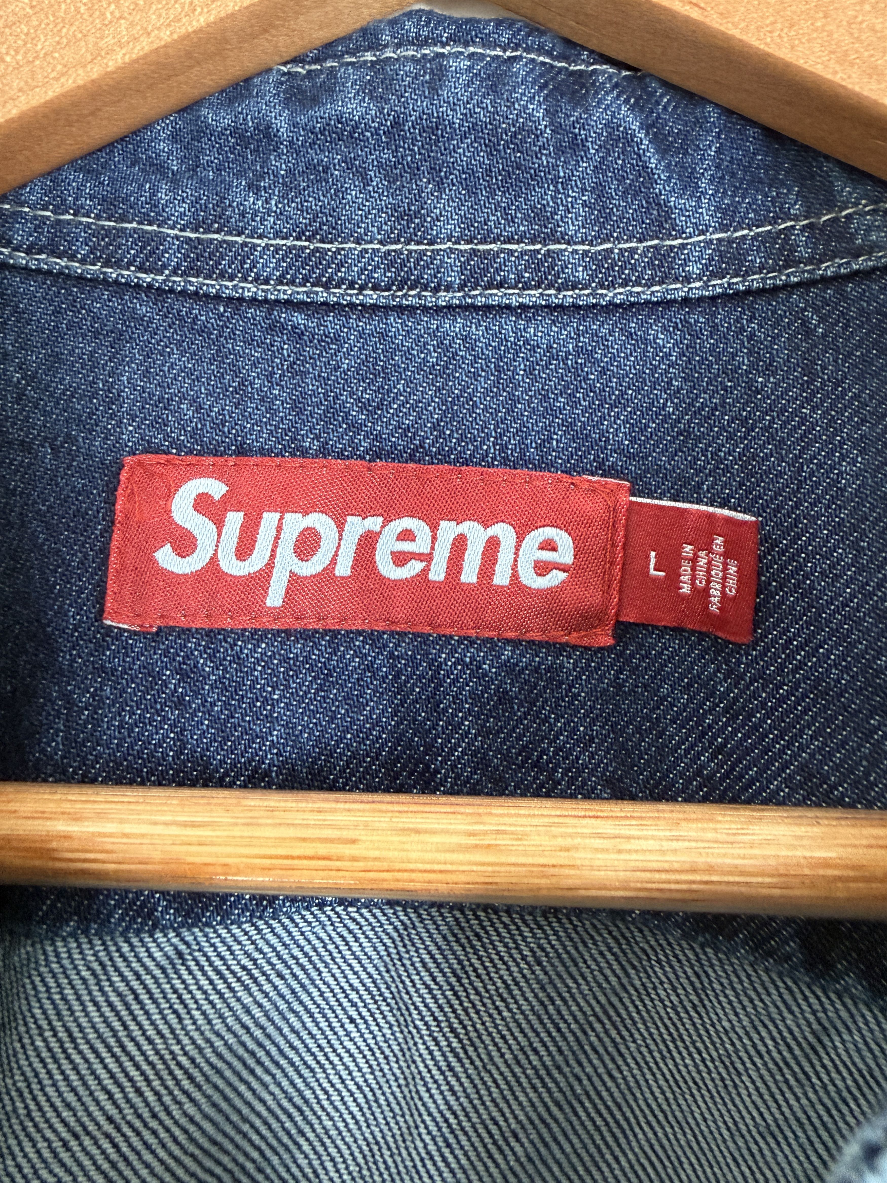 Supreme Small Box Denim Shirt FW 25 Size US L / EU 52-54 / 3 - 6 Thumbnail