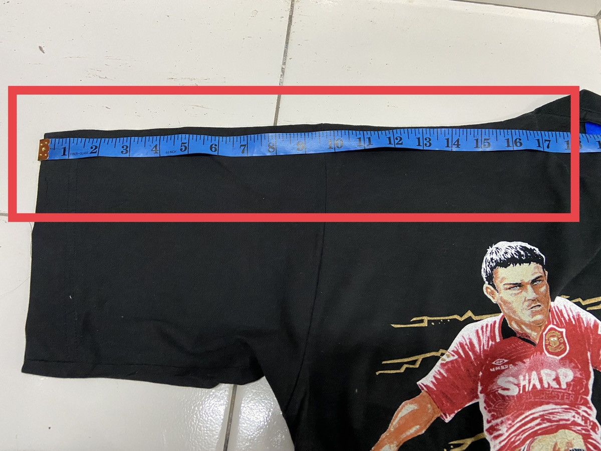 Vintage UMBRO PURE GOLD MANCHESTER UNITED SHARPE 5 TEE SHIRT Size US L / EU 52-54 / 3 - 6 Thumbnail