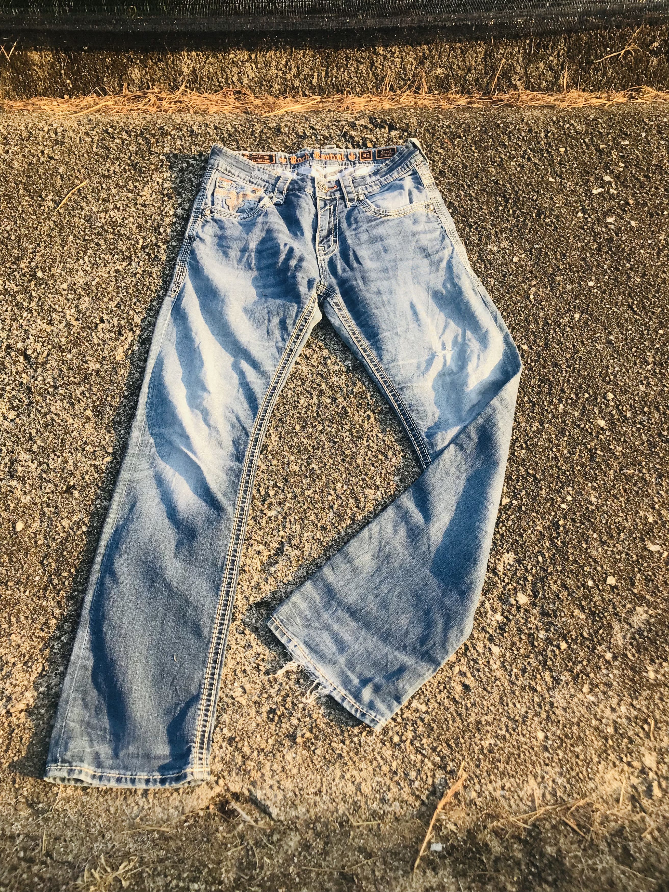 Rock Revival Double pocket Rock Revival distressed flared jeans Size US 33 - 2 Thumbnail