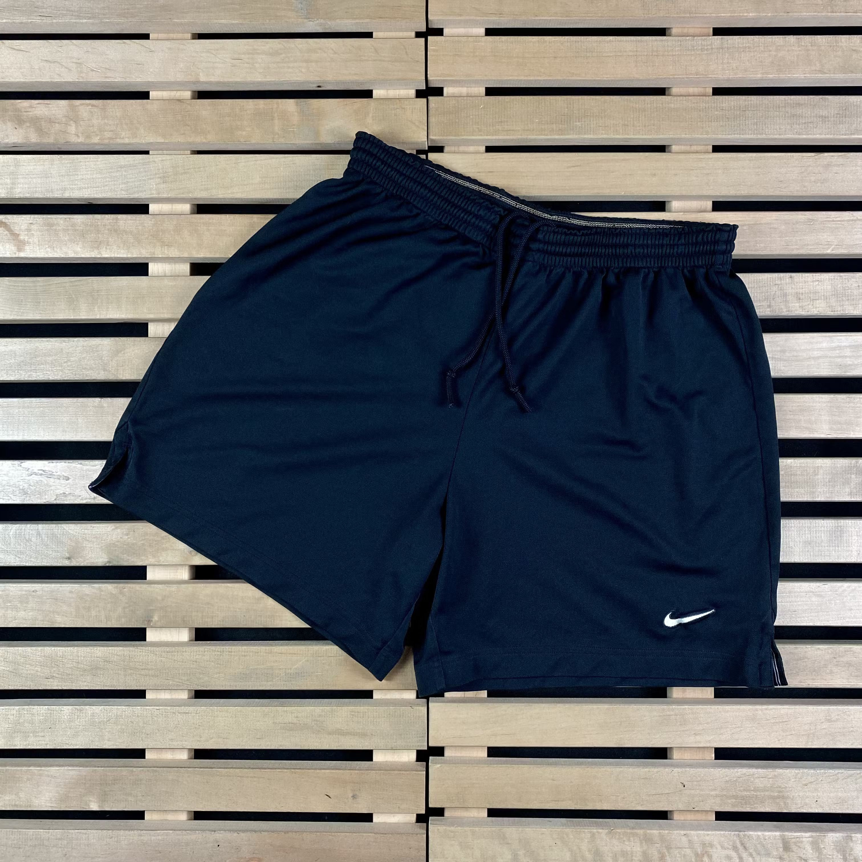 Nike × Vintage Mens Shorts Nike Vintage Size L Size US 34 / EU 50 - 1 Thumbnail