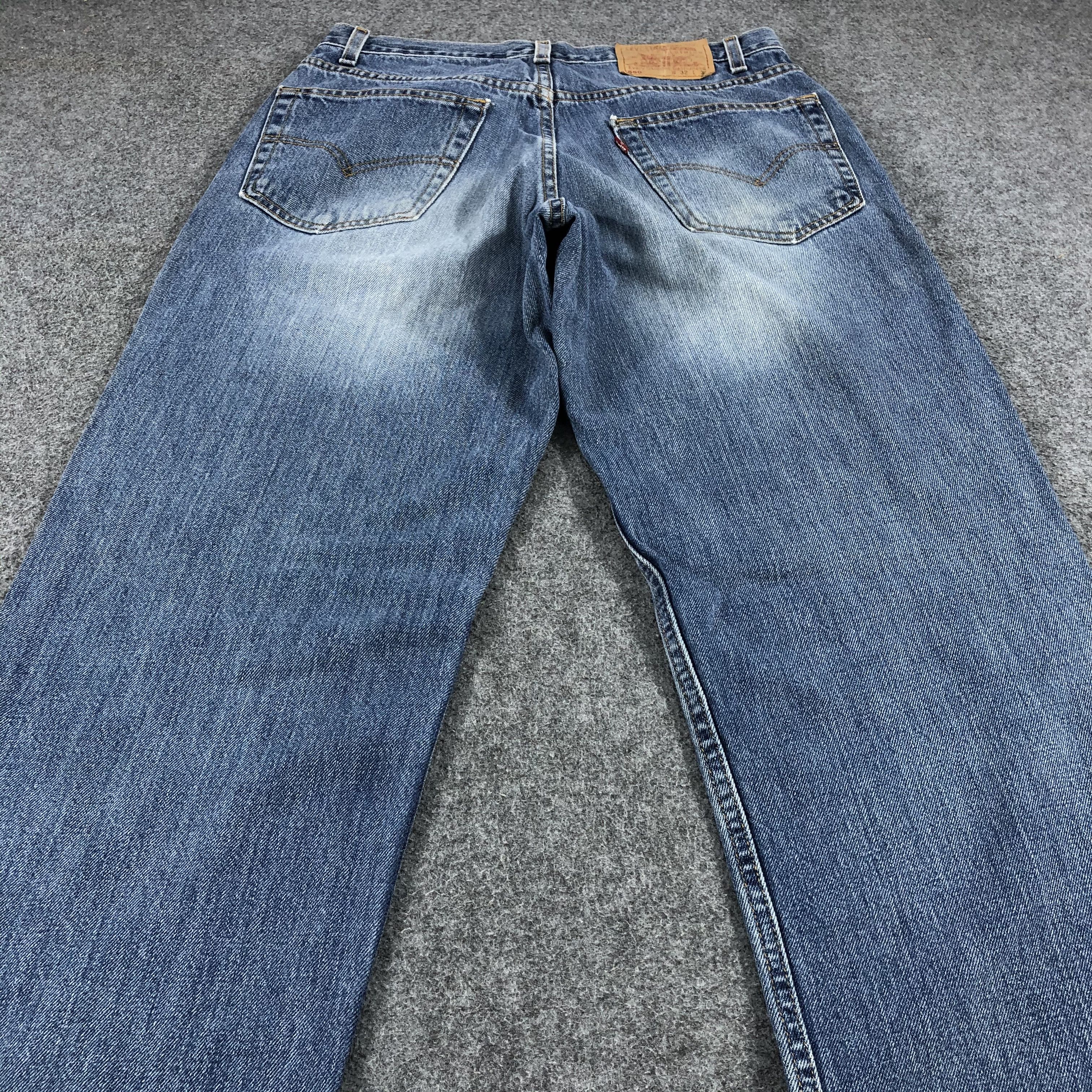Levi's Vintage Levis 550 Jeans Faded Blue Stone Wash Denim-J990 Size US 32 / EU 48 - 4 Thumbnail