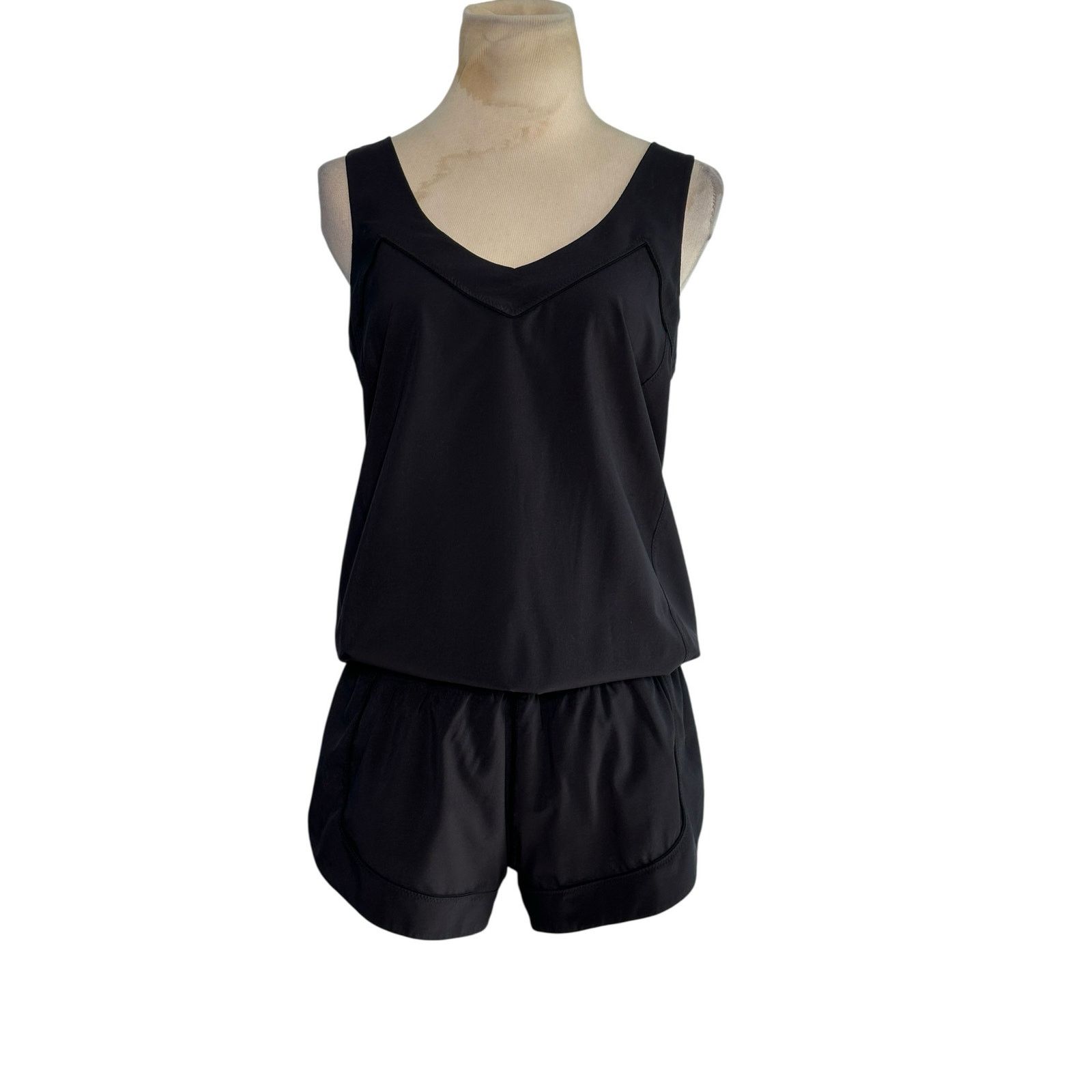 Lululemon Lululemon Speedy Runsie Open Back Romper size 6 Size 28" / US 6 / IT 42 - 10 Thumbnail