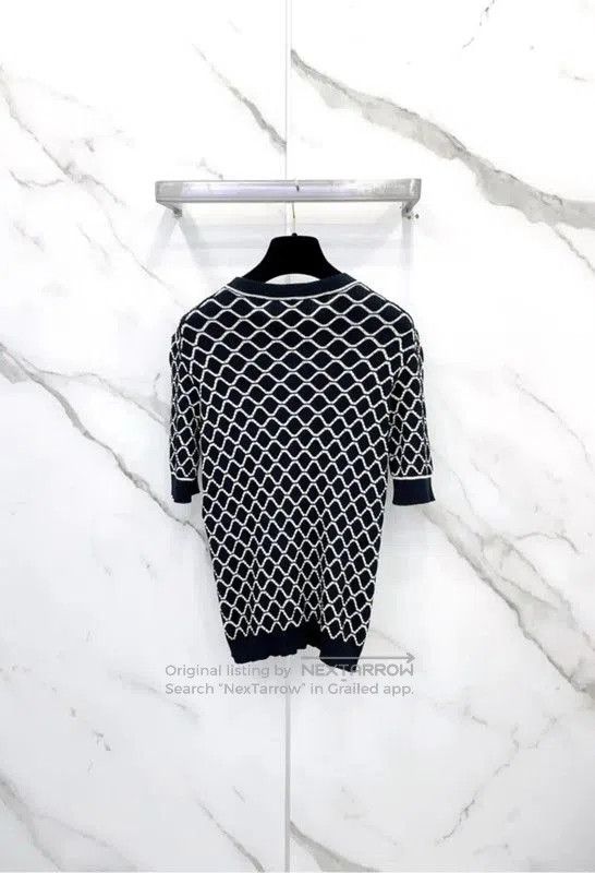 Chanel Chanel Logo Cotton Short Sleeve T-shirt . Size S / US 4 / IT 40 - 2 Thumbnail