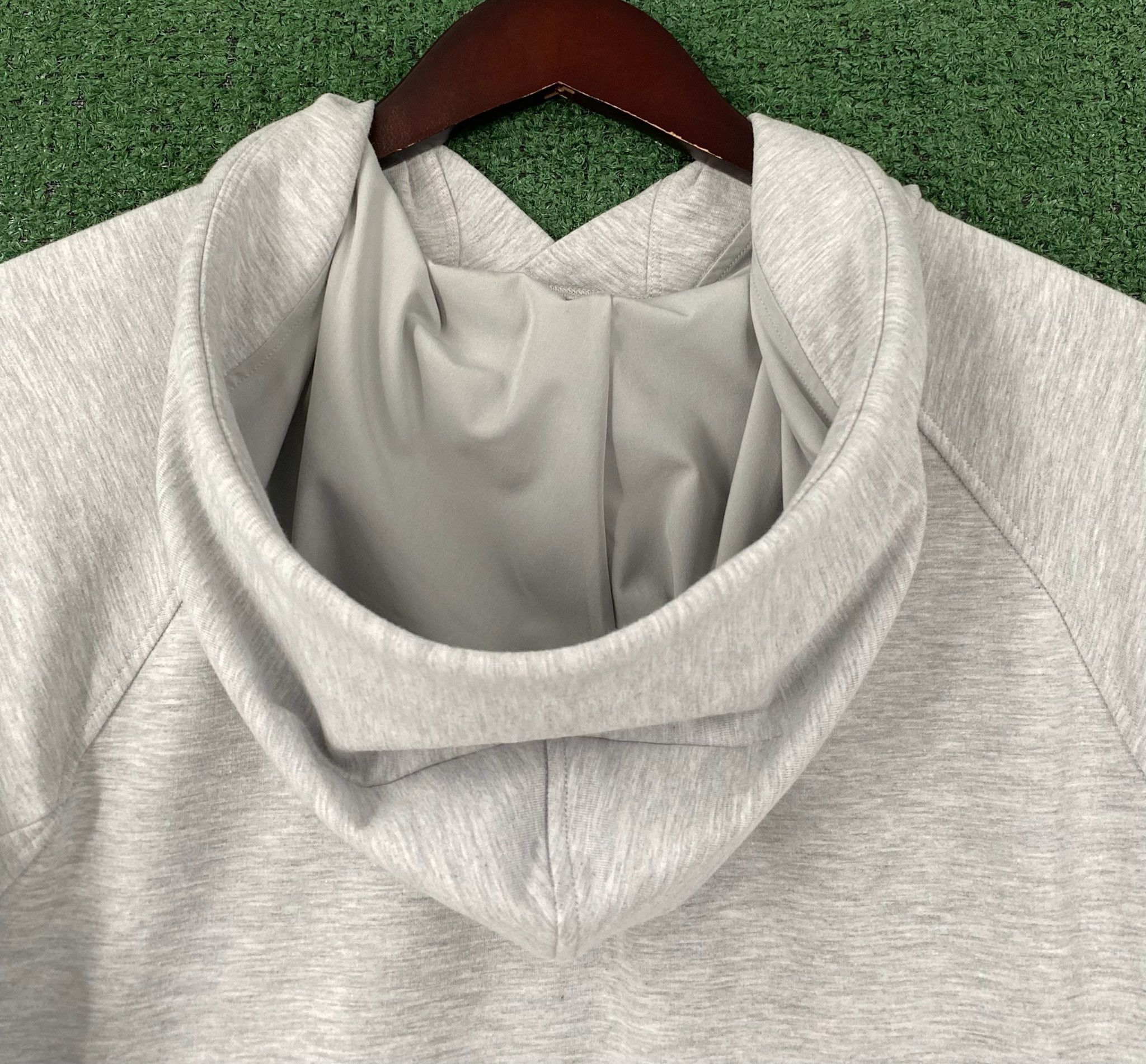 Lululemon Lululemon Smooth Spacer Light Heather Gray Hoodie Large Size US L / EU 52-54 / 3 - 6 Thumbnail
