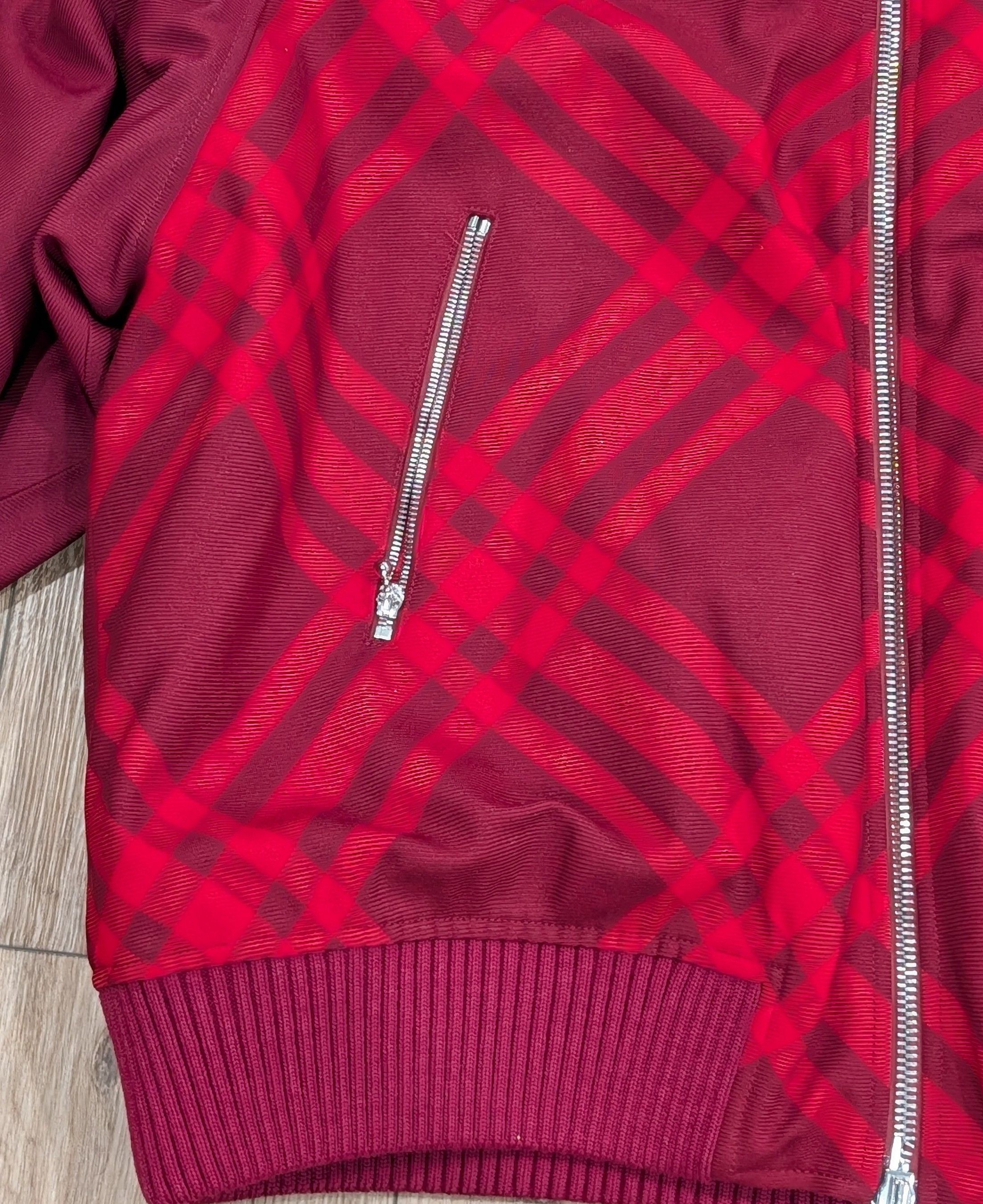 Burberry Burberry Reversible Bomber Jacket Ripple Red IP Check XL Size US XL / EU 56 / 4 - 3 Thumbnail